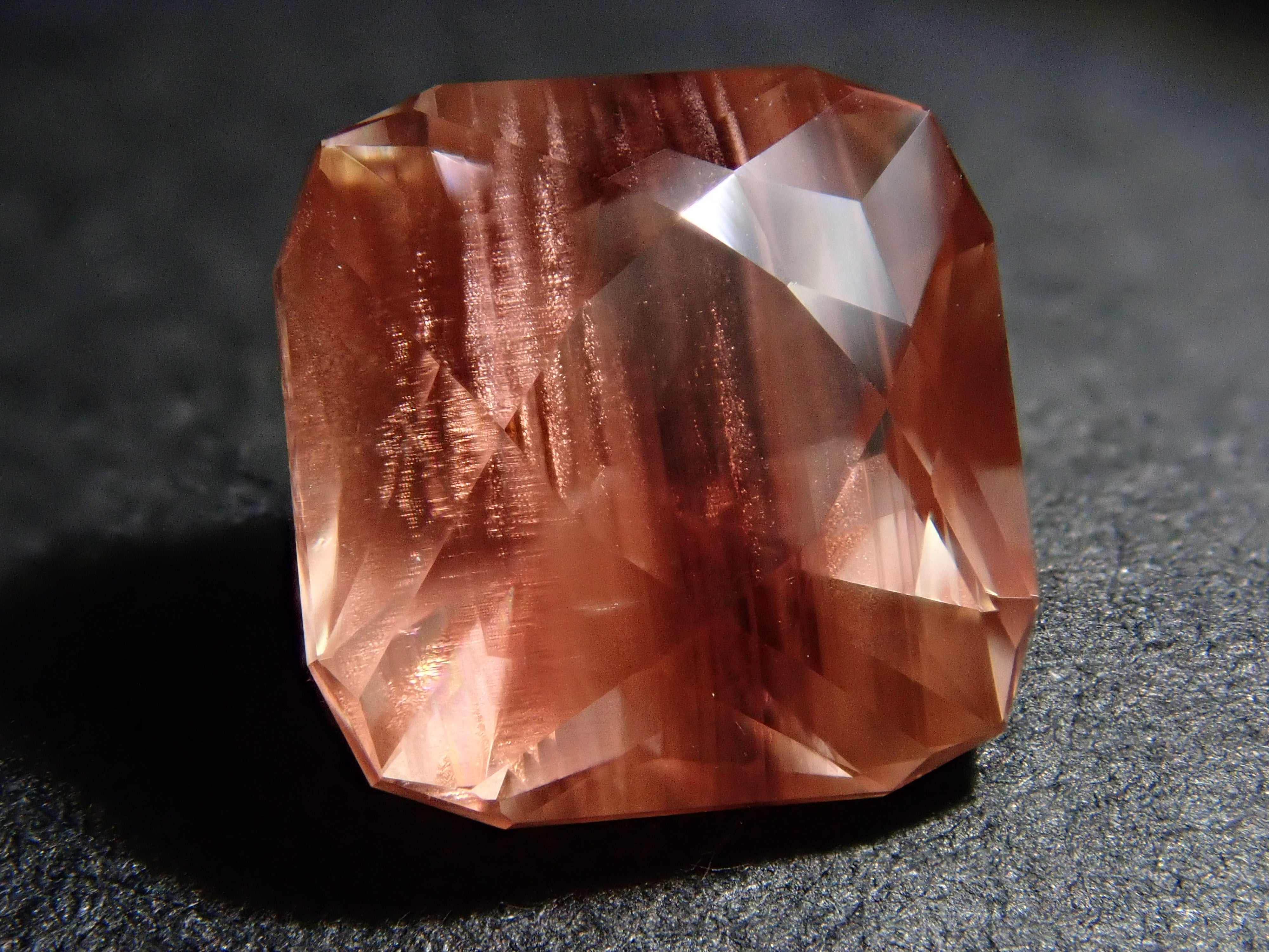 【12561310掲載】アメリカ産オレゴンサンストーン 1.362ctルース