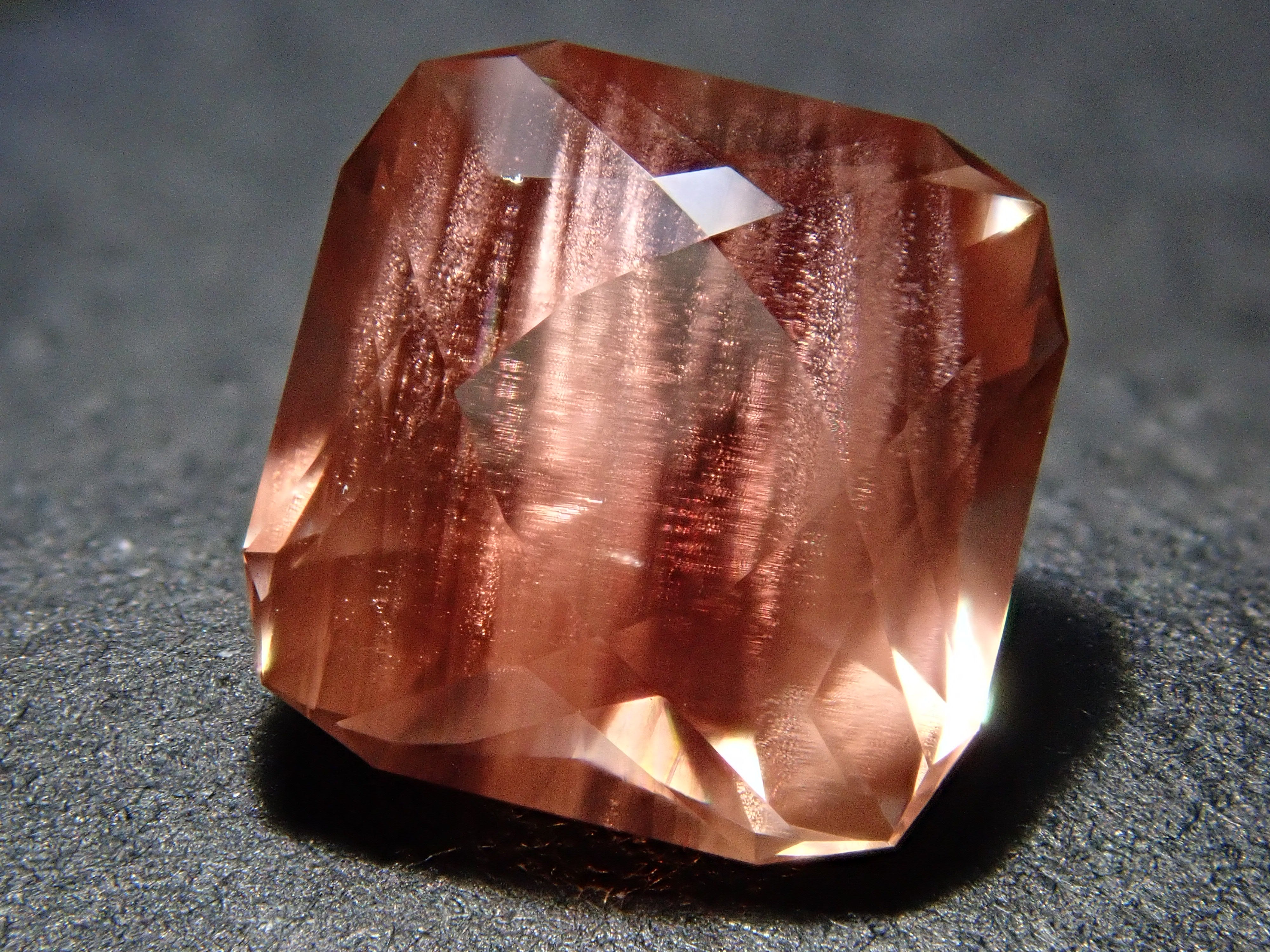 【12561310掲載】アメリカ産オレゴンサンストーン 1.362ctルース