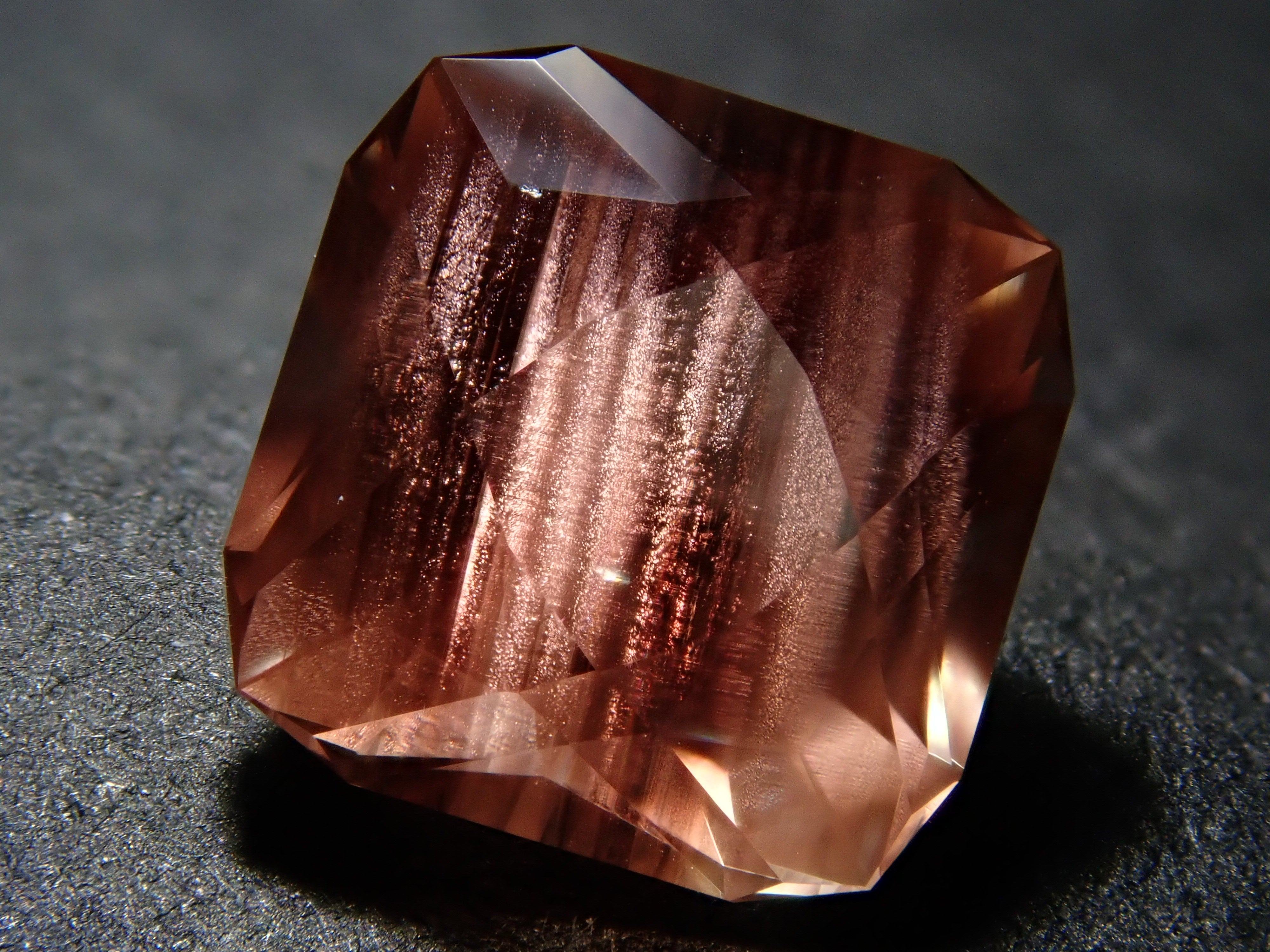 【12561310掲載】アメリカ産オレゴンサンストーン 1.362ctルース