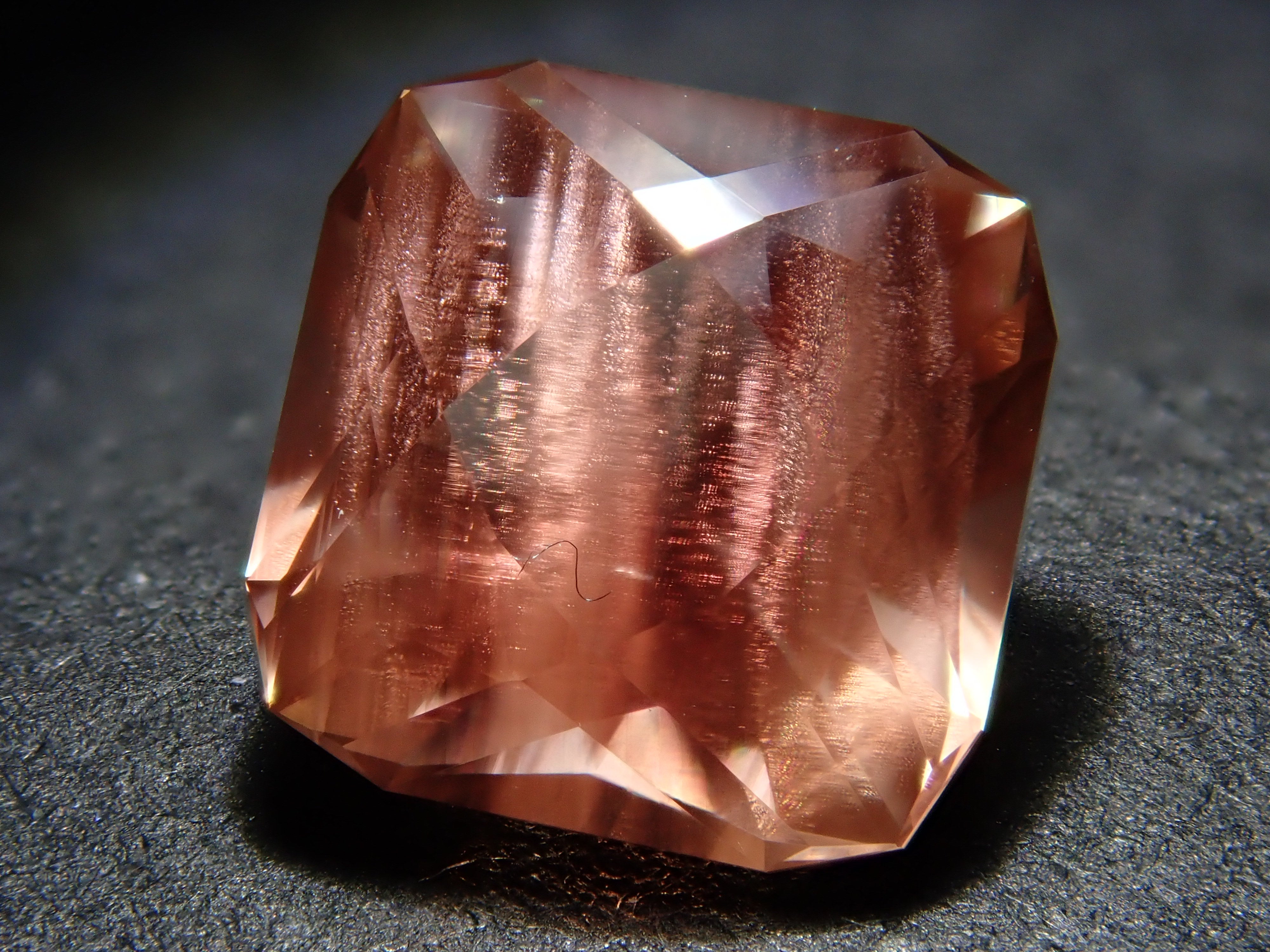 【12561310掲載】アメリカ産オレゴンサンストーン 1.362ctルース