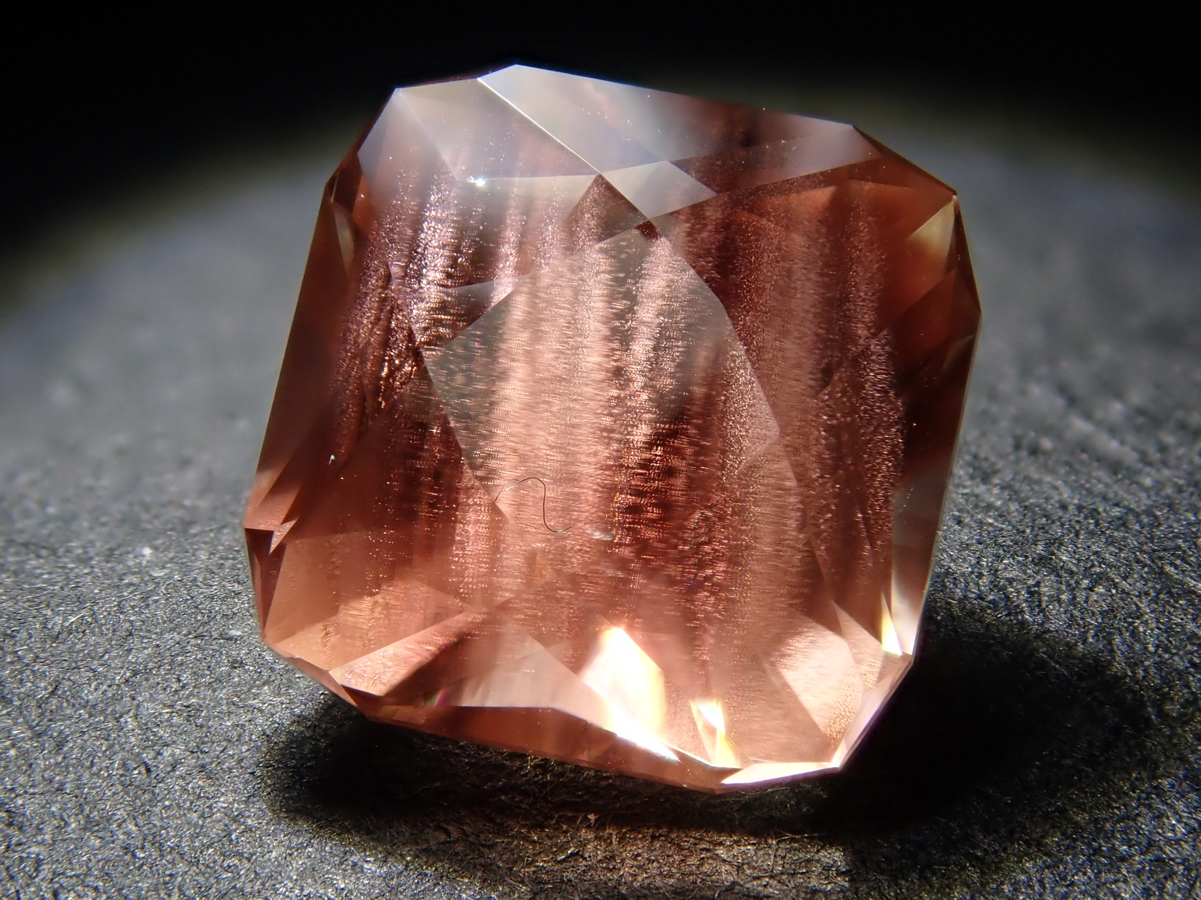 【12561310掲載】アメリカ産オレゴンサンストーン 1.362ctルース