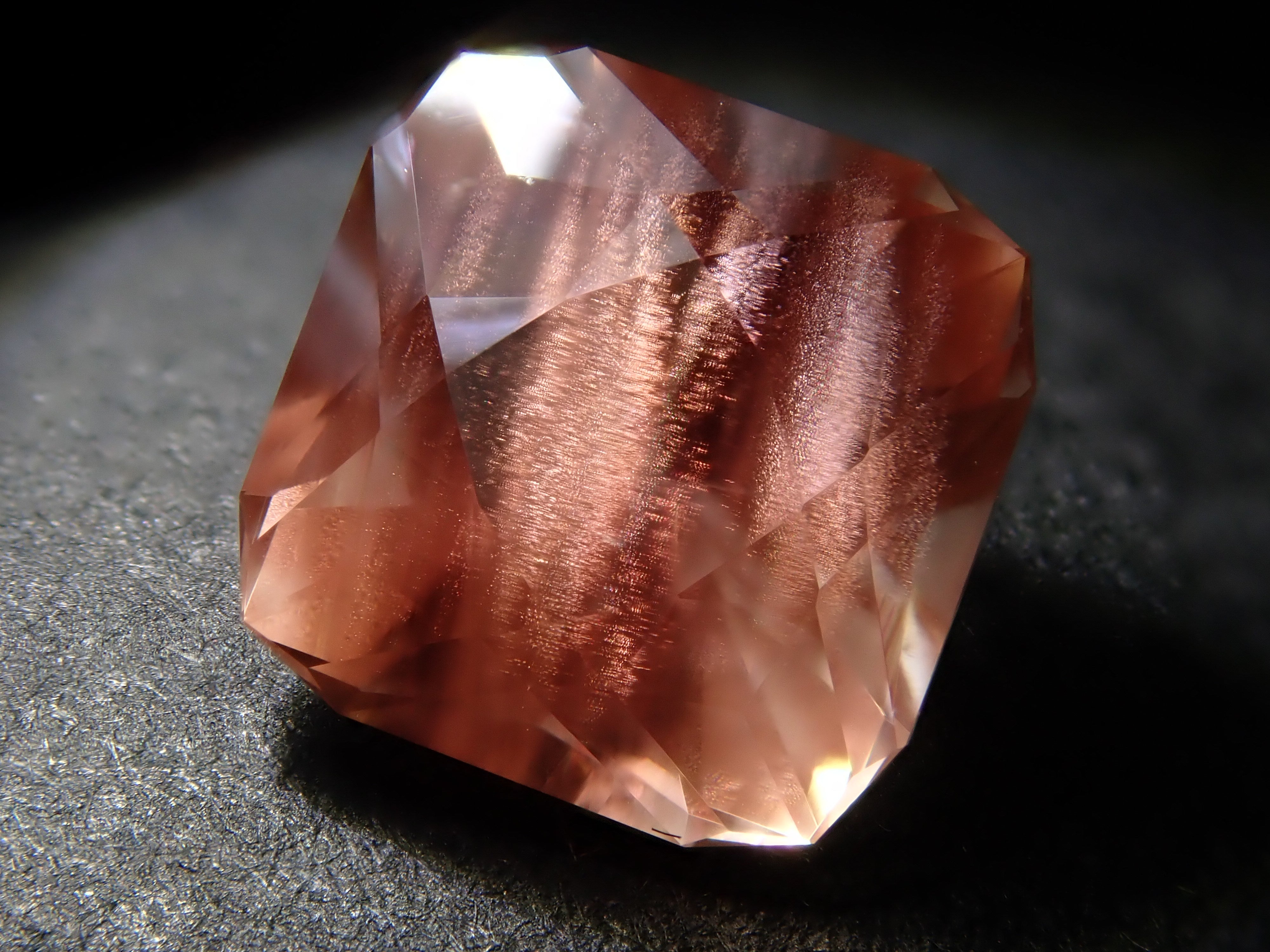 【12561310掲載】アメリカ産オレゴンサンストーン 1.362ctルース