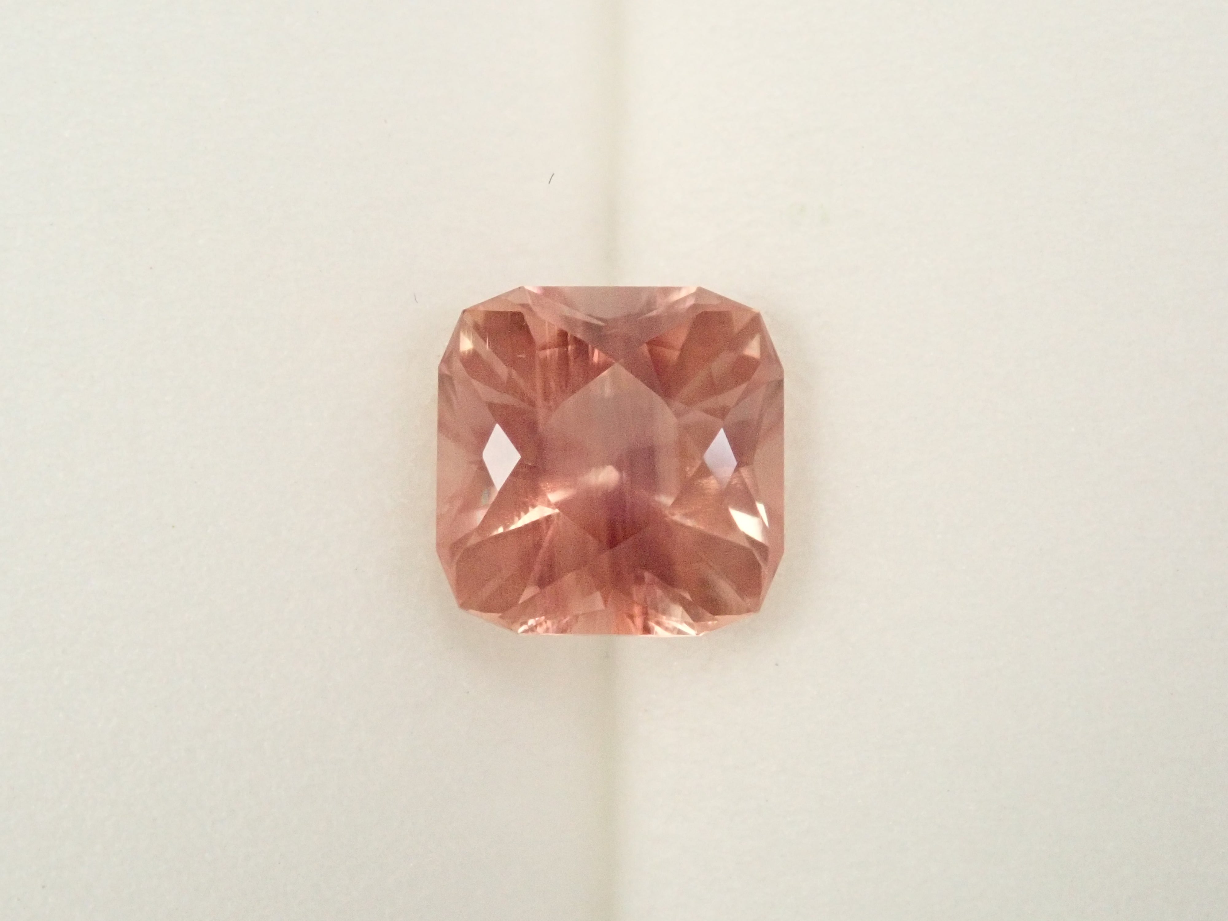 【12561310掲載】アメリカ産オレゴンサンストーン 1.362ctルース