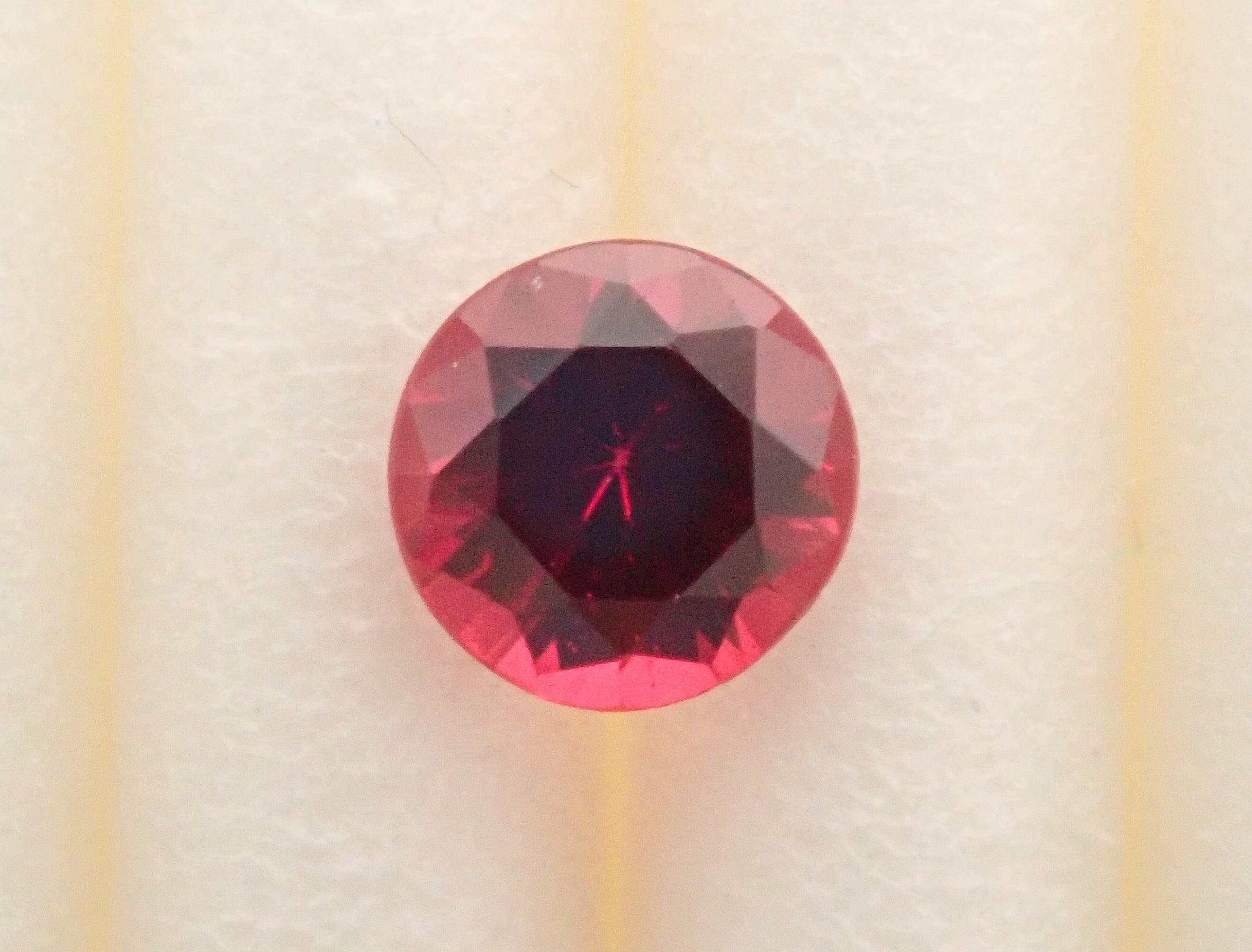 【3/8 22時販売】ミャンマー産レッドスピネル 0.196ctルース