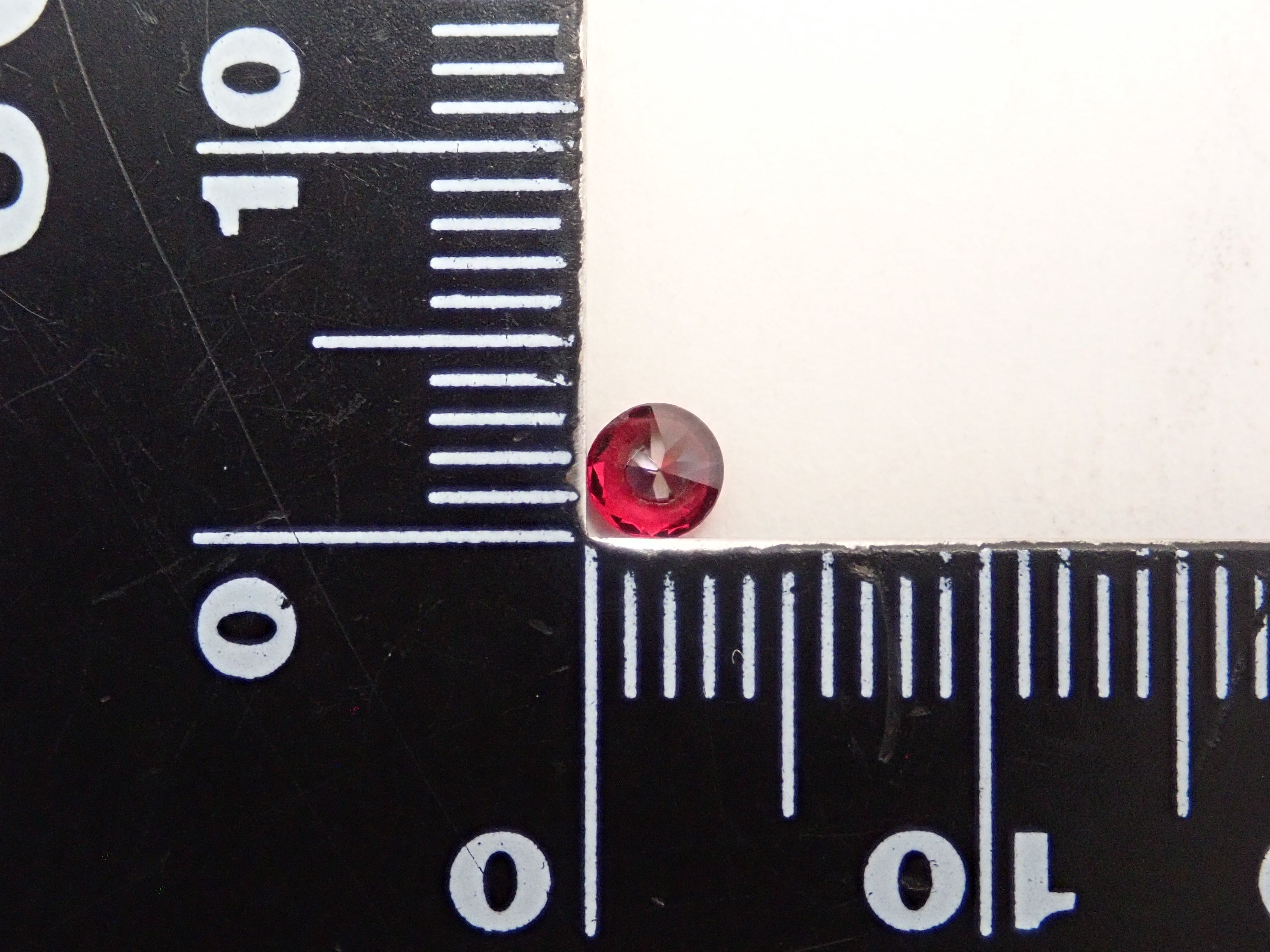 ミャンマー産レッドスピネル 0.196ctルース