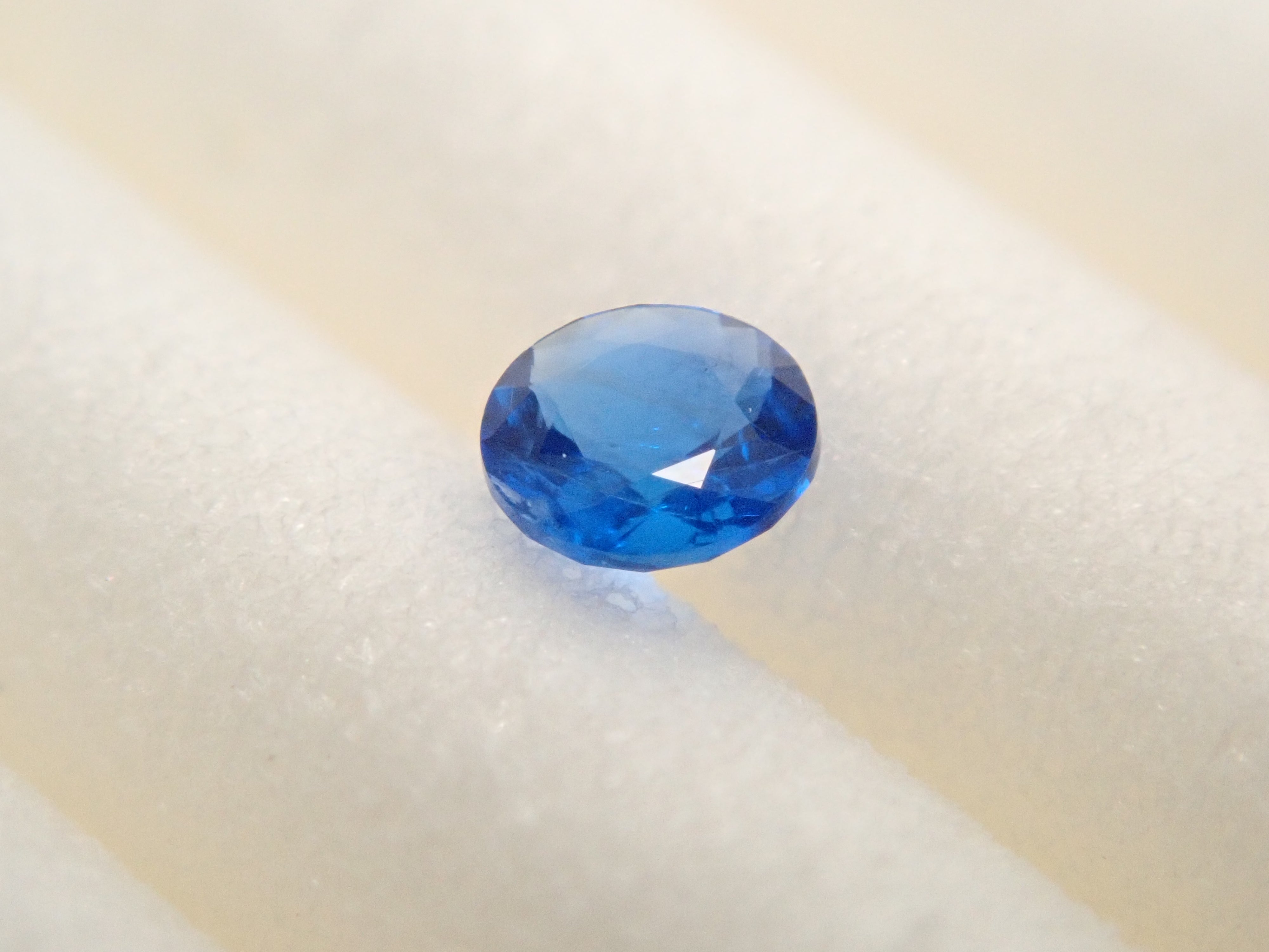 ドイツ産アウイナイト 0.035ctルース