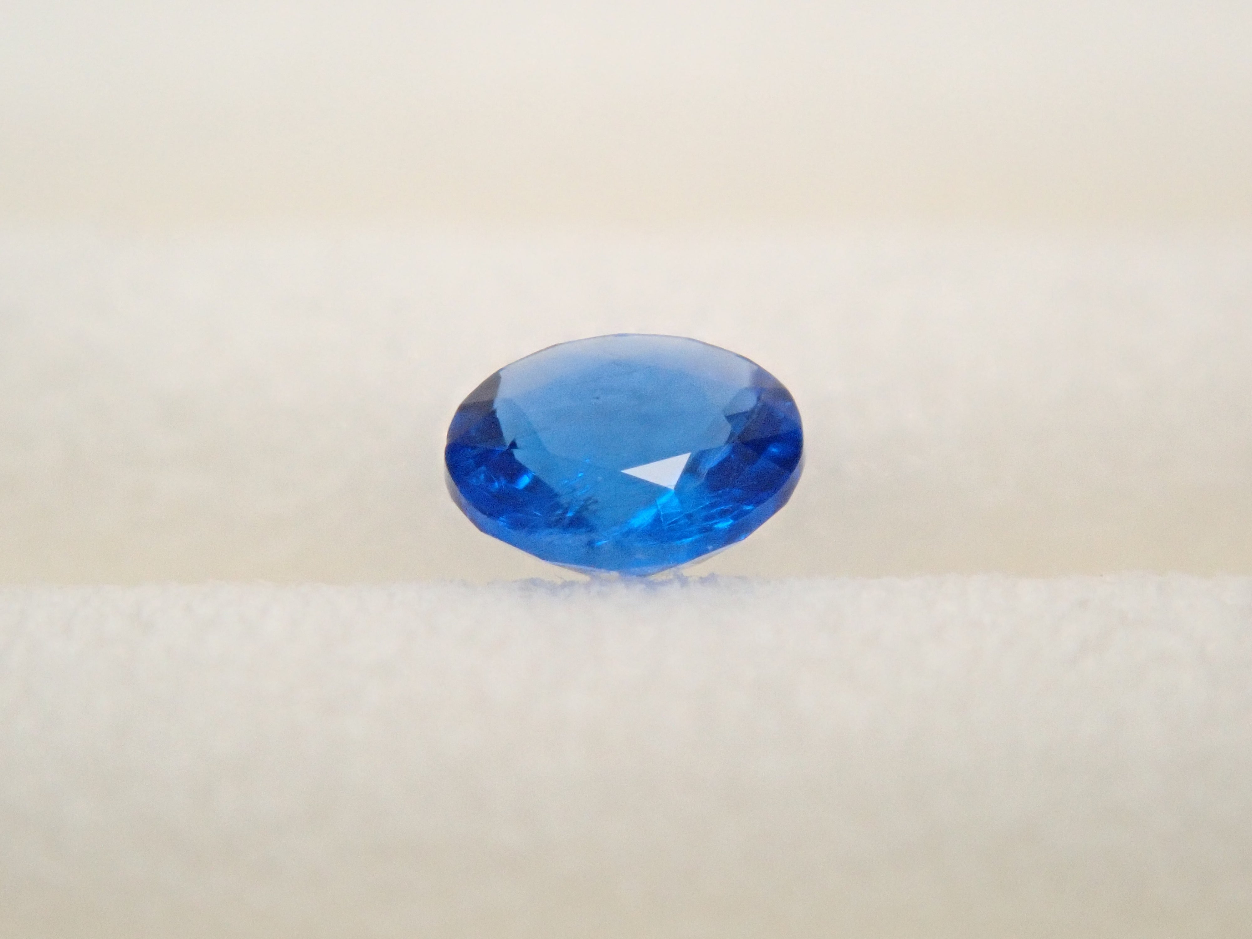 ドイツ産アウイナイト 0.035ctルース