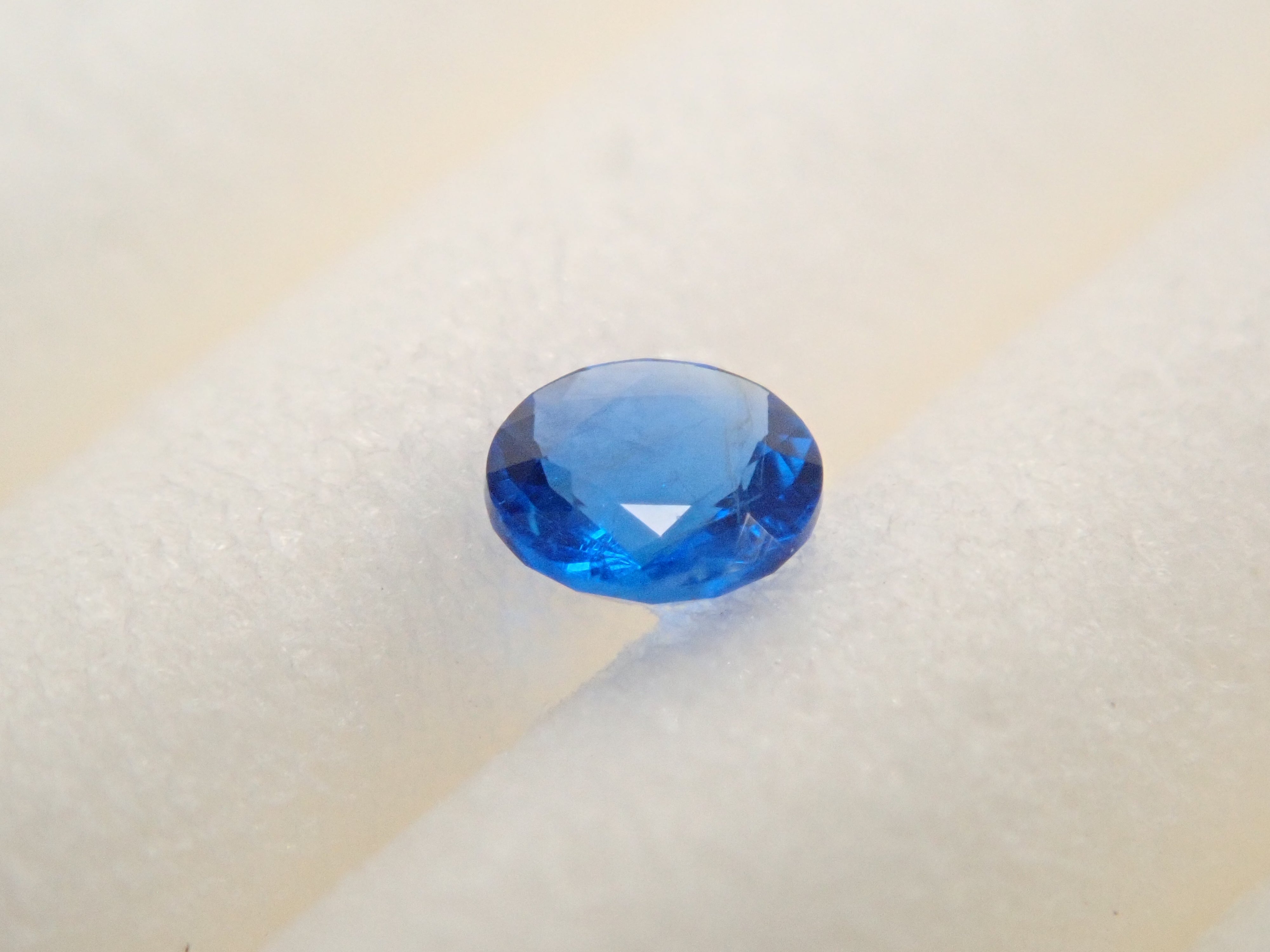 ドイツ産アウイナイト 0.035ctルース