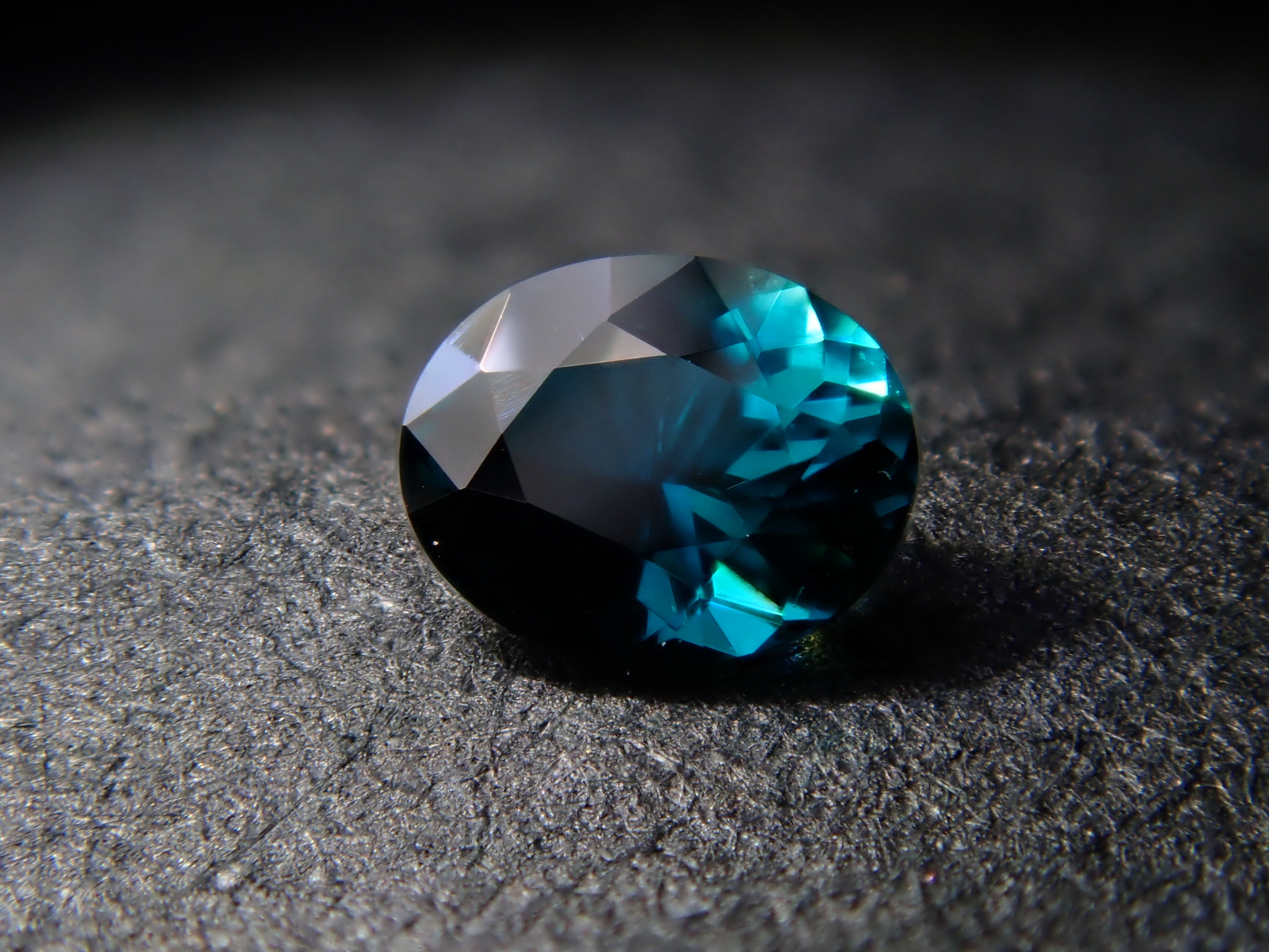 【12561504掲載】パキスタン産ラズライト（天藍石） 0.077ctルース