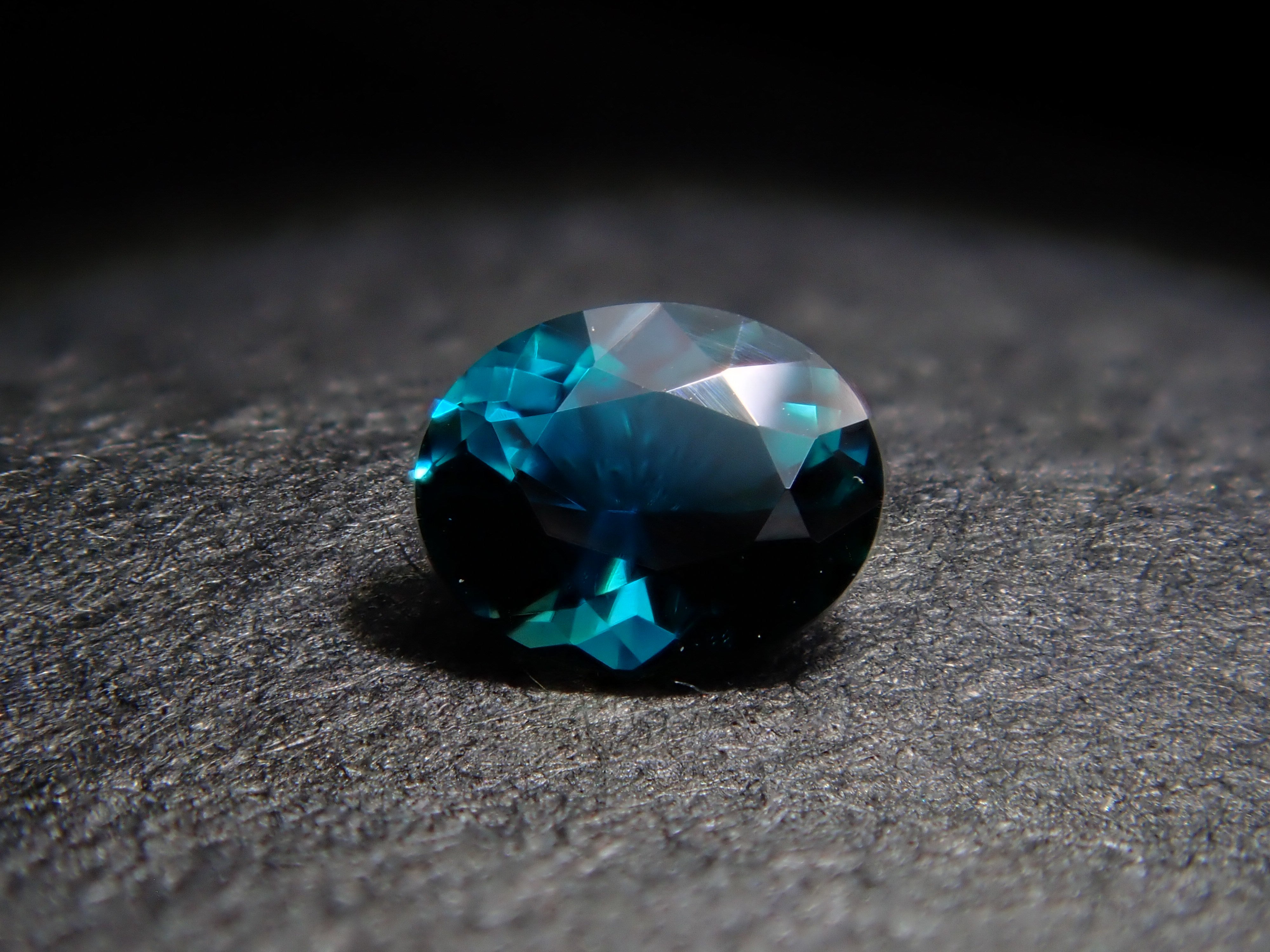 【12561504掲載】パキスタン産ラズライト（天藍石） 0.077ctルース