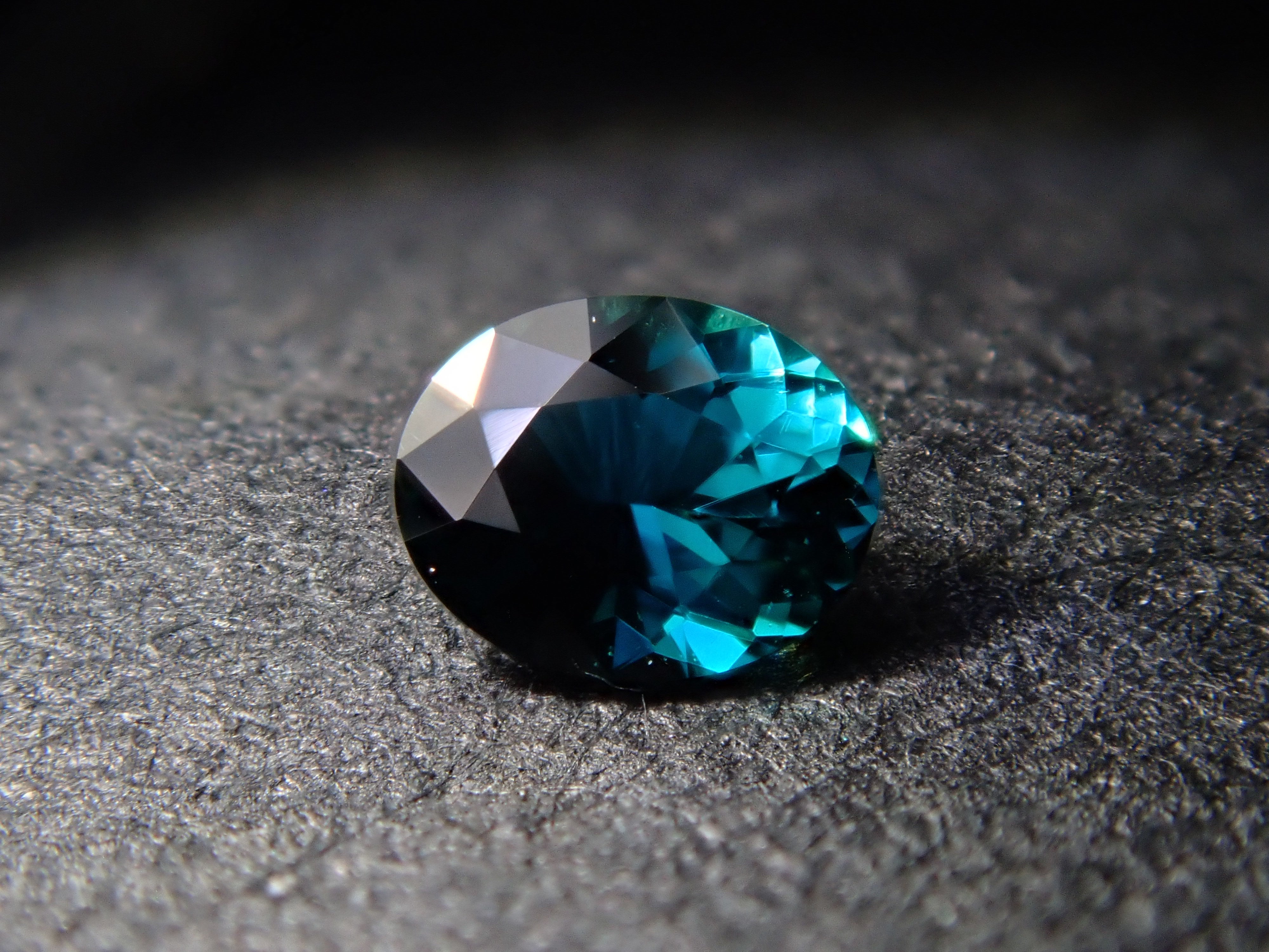 【12561504掲載】パキスタン産ラズライト（天藍石） 0.077ctルース