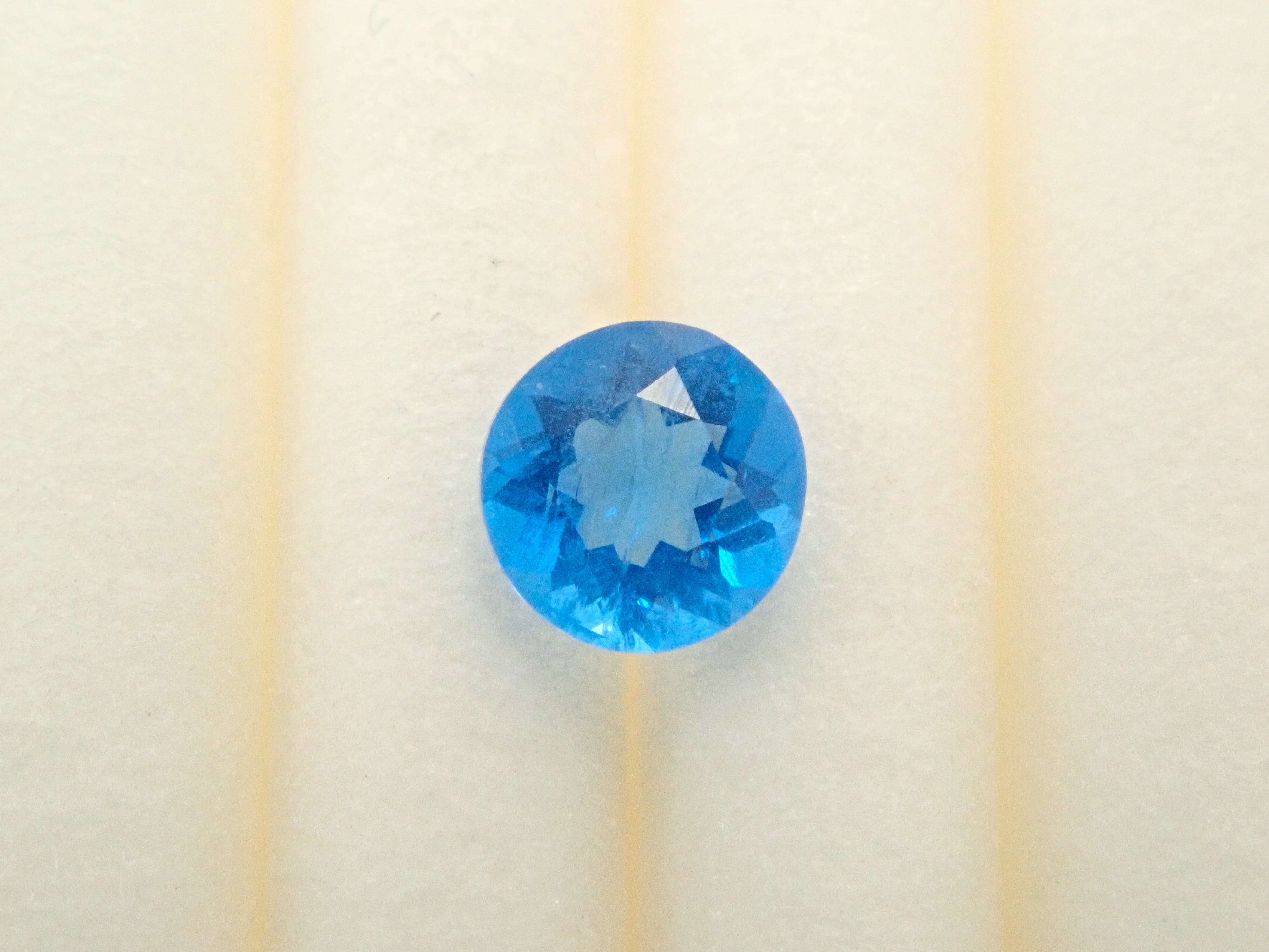 【2/19 22時販売】ドイツ産アウイナイト 3.5mm/0.131ctルース