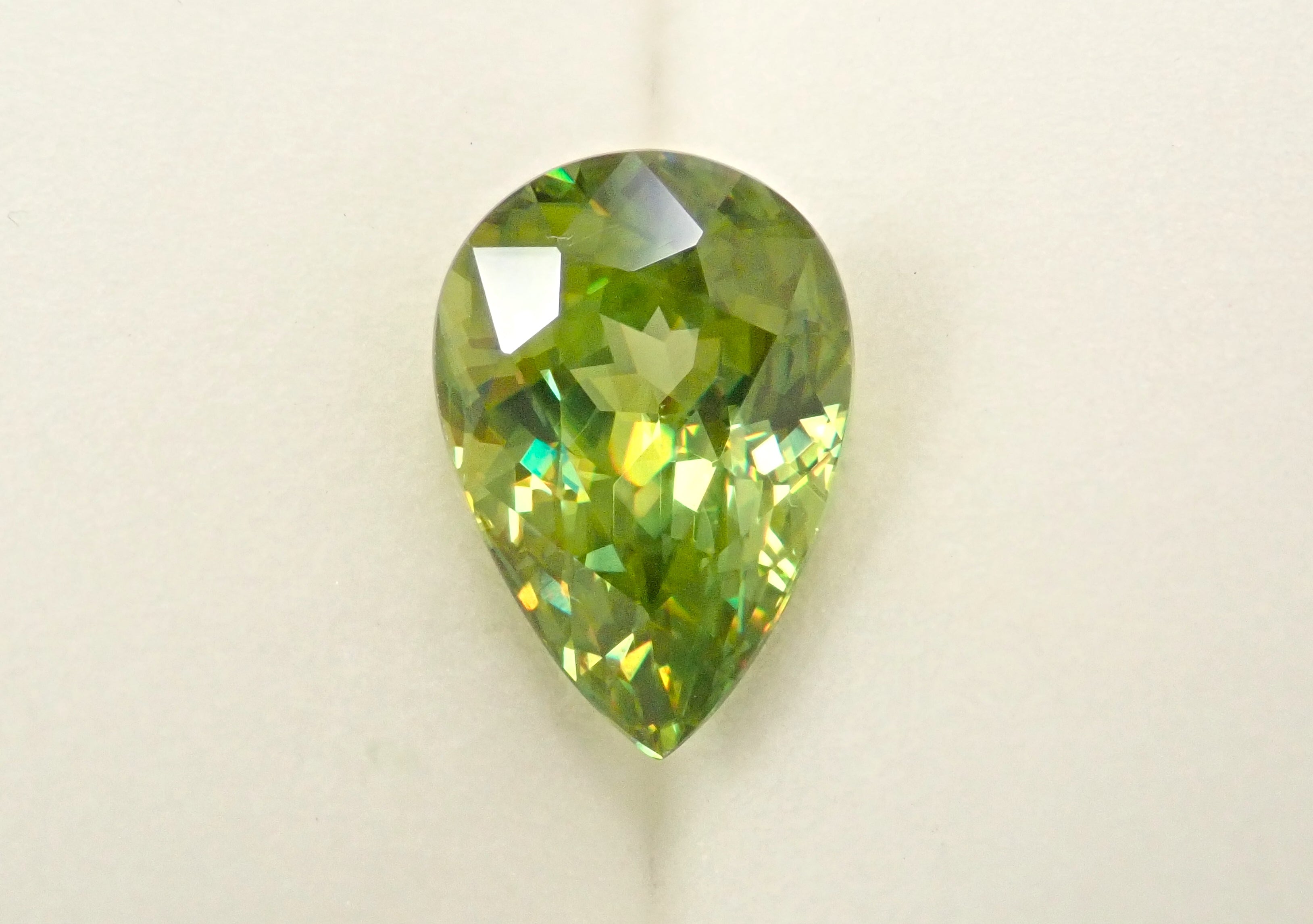 Lottery sale: Madagascar Sphene 2.323ct loose stone with鑑別書