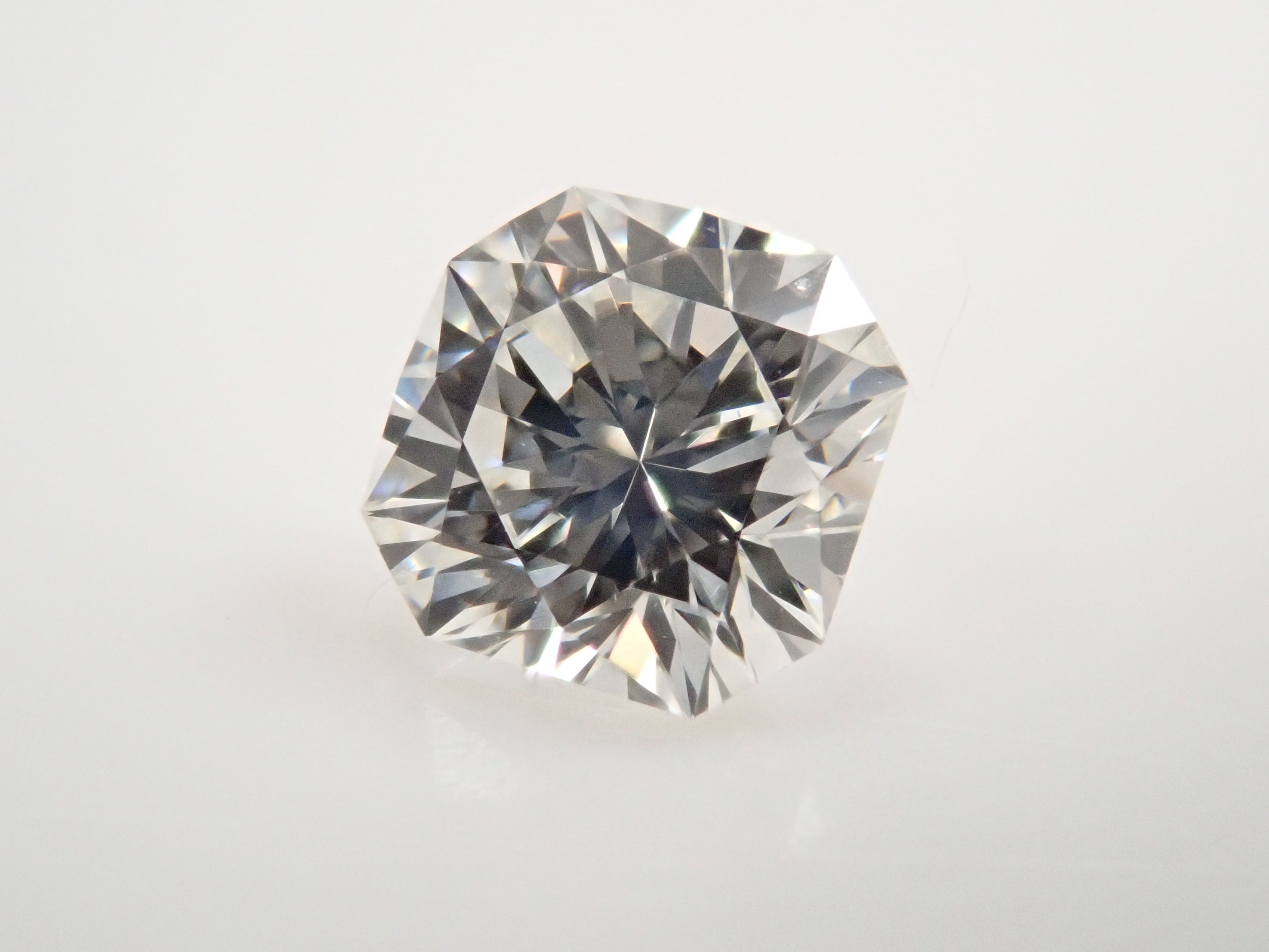 【32501770掲載】ダイヤモンド 0.402ctルース(H, VS2)