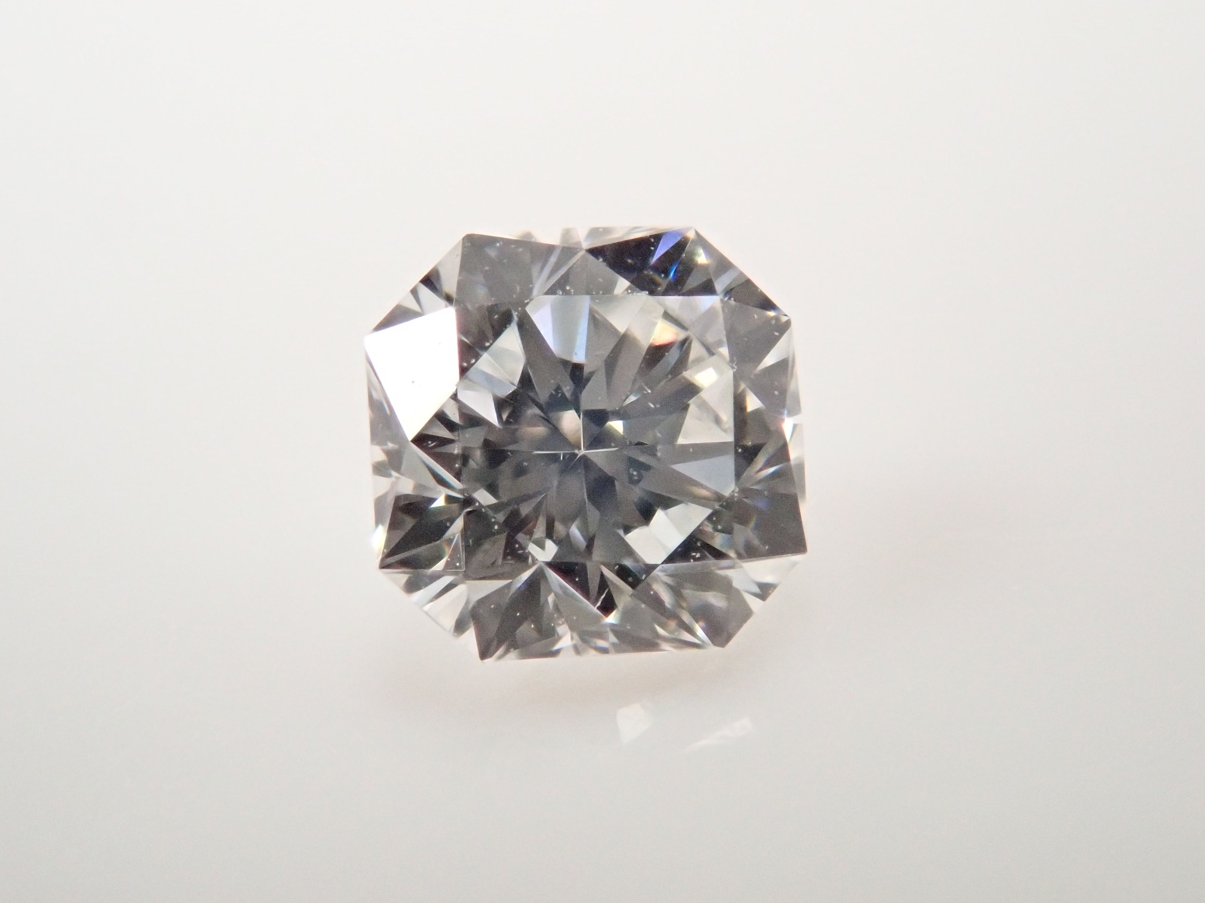 【32501847掲載】ダイヤモンド 0.244ctルース(F, VS2)