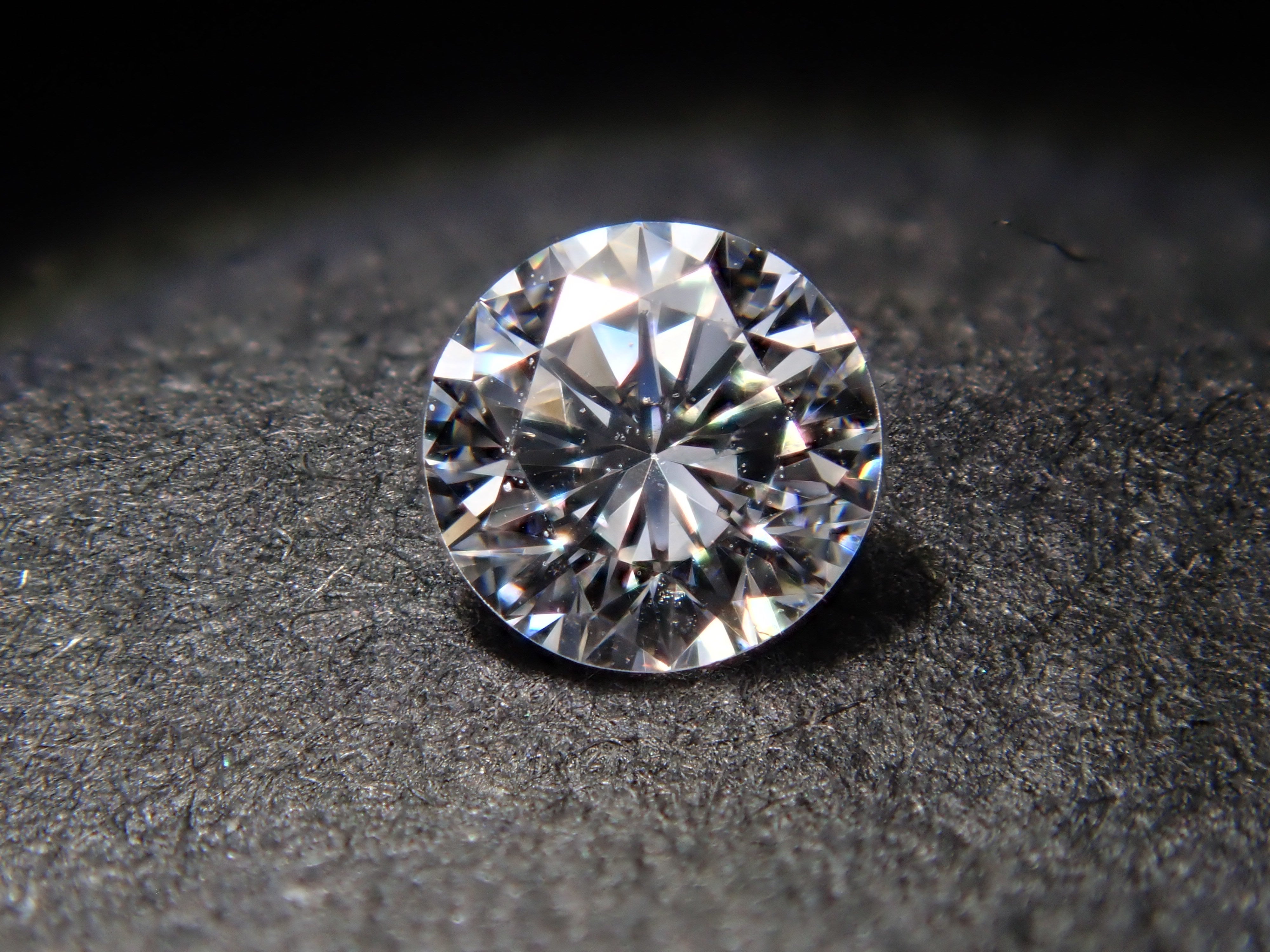 【32501848掲載】ダイヤモンド 0.094ctルース(E, VVS2, VeryGood)