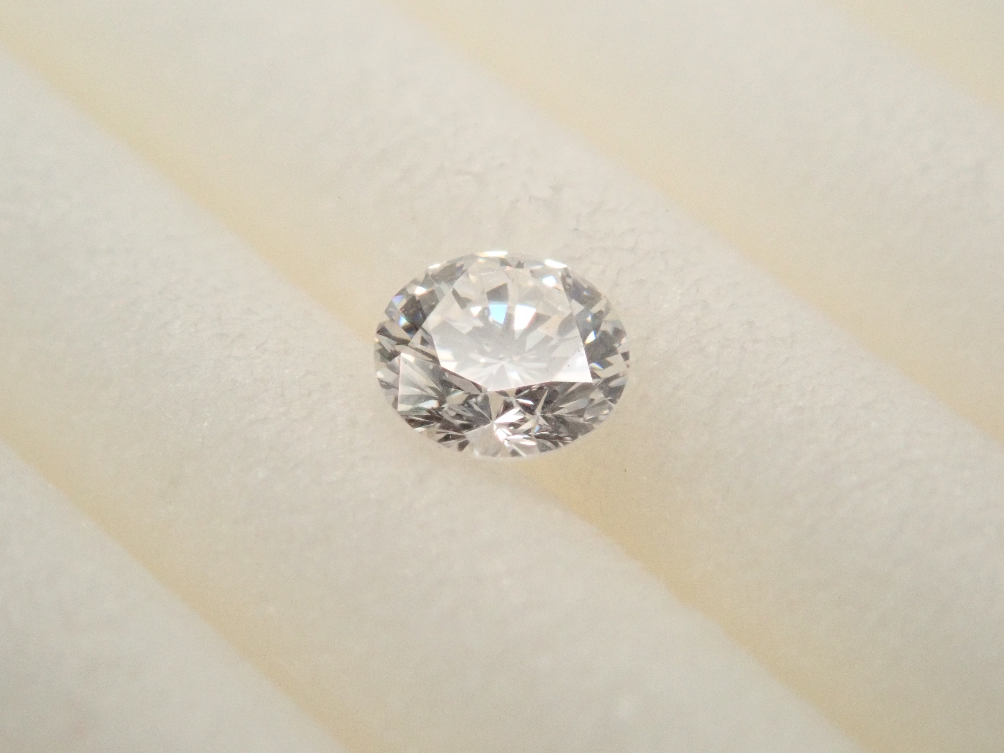 【32501848掲載】ダイヤモンド 0.094ctルース(E, VVS2, VeryGood)