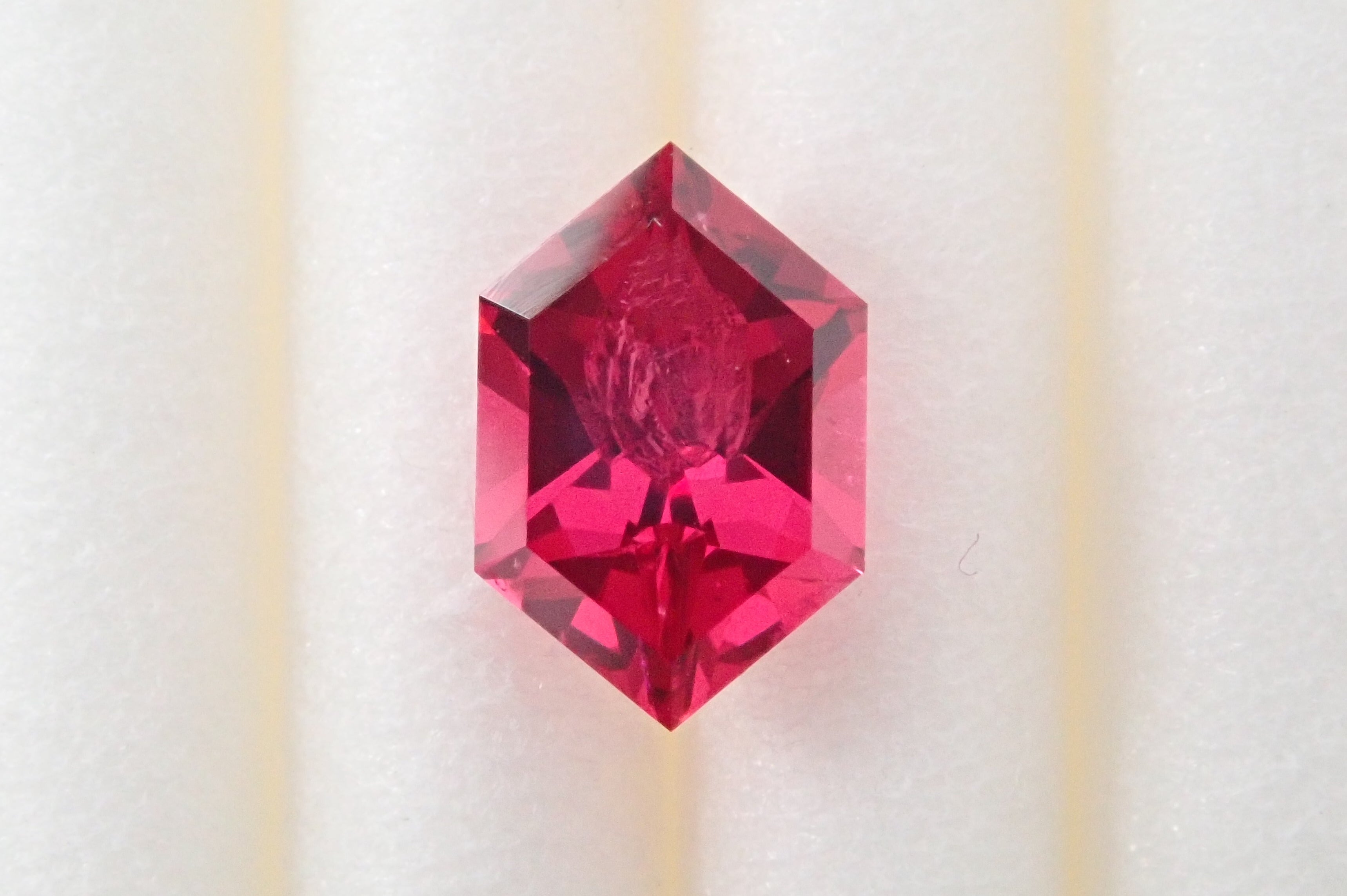 Red spinel 0.433ct loose