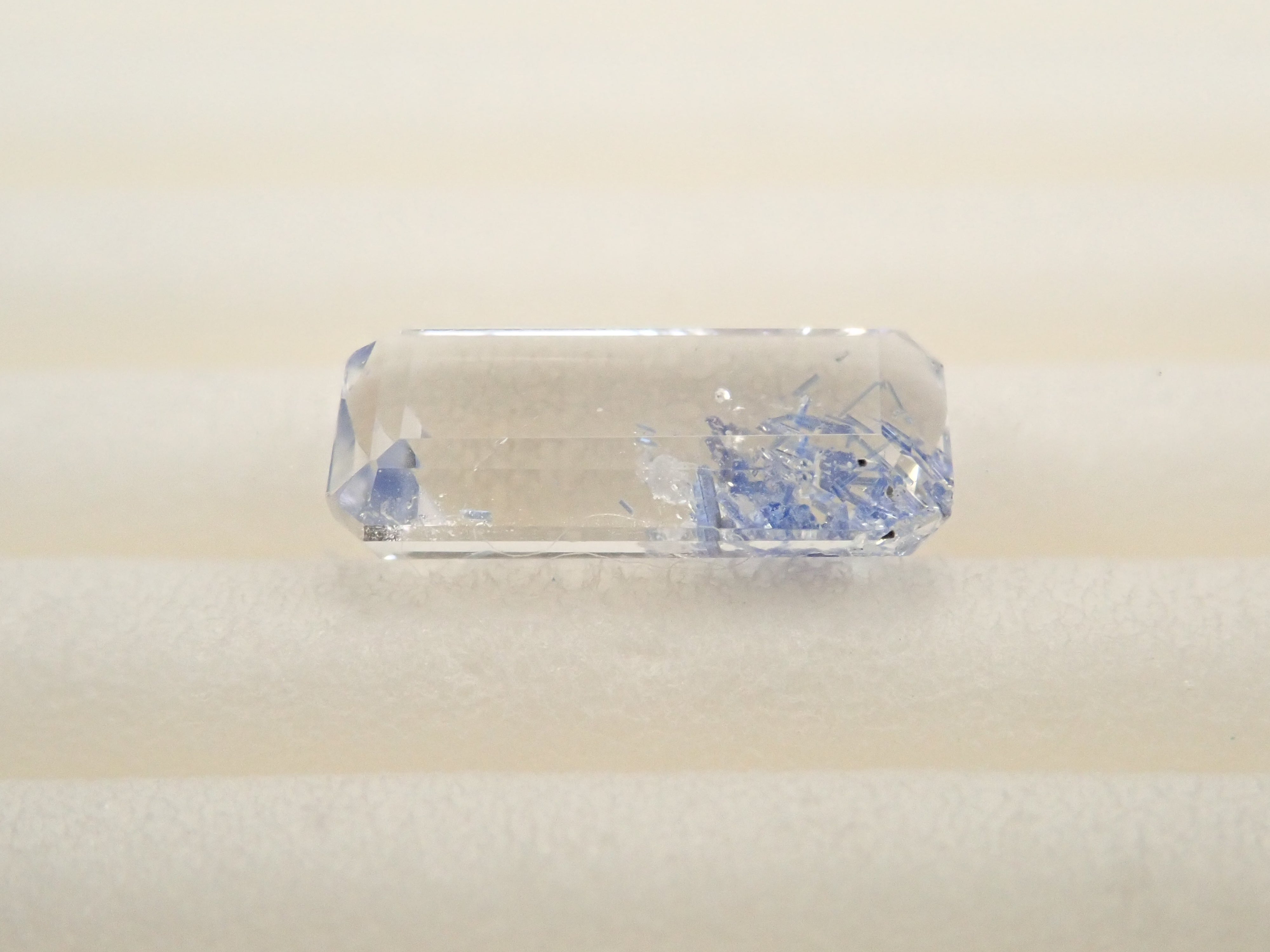 【12561961掲載】ブラジル産デュモルチェライトインクォーツ 0.787ctルース