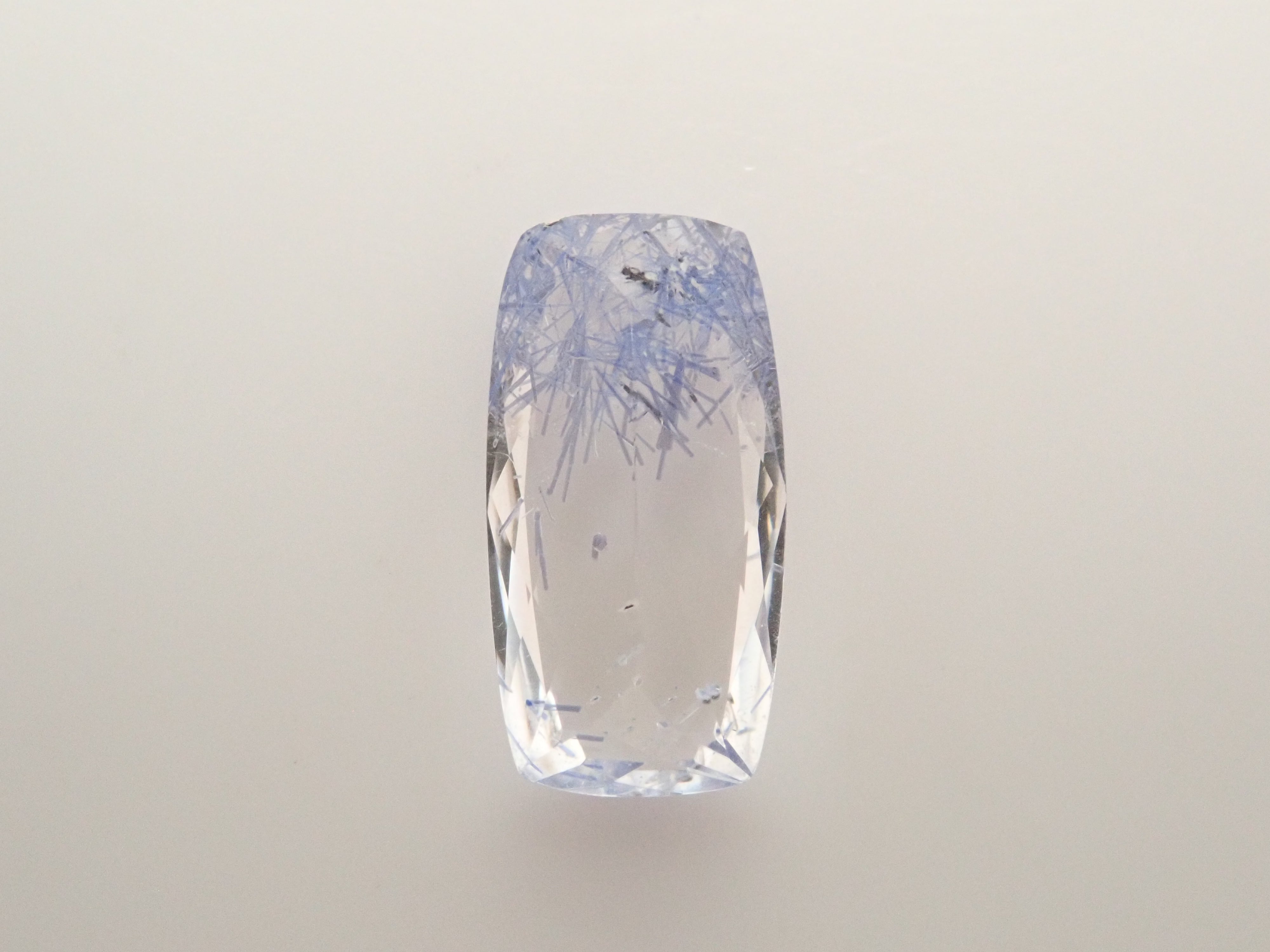 12561967掲載】ブラジル産デュモルチェライトインクォーツ 0.849ctルース