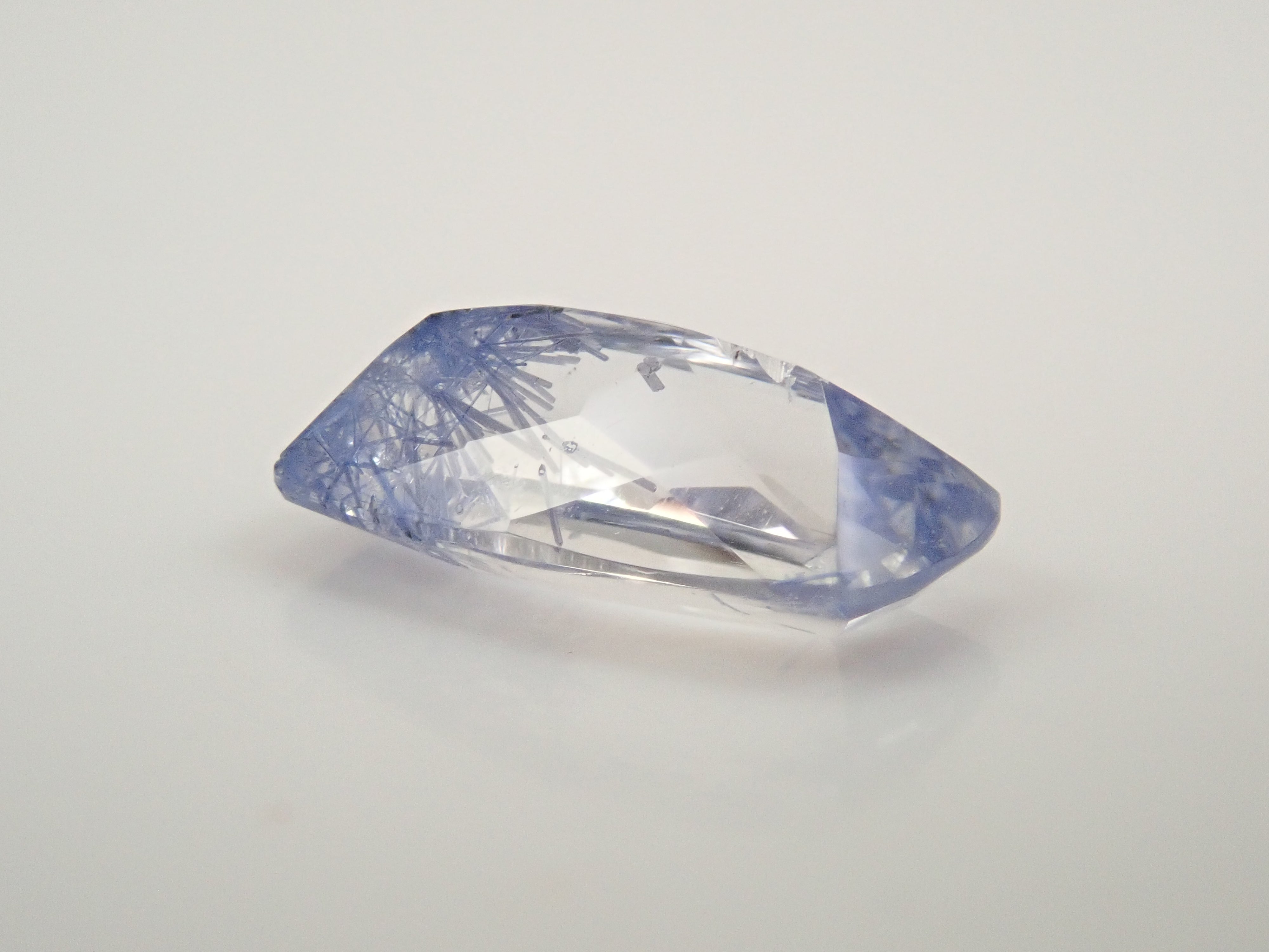 【12561967掲載】ブラジル産デュモルチェライトインクォーツ 0.849ctルース