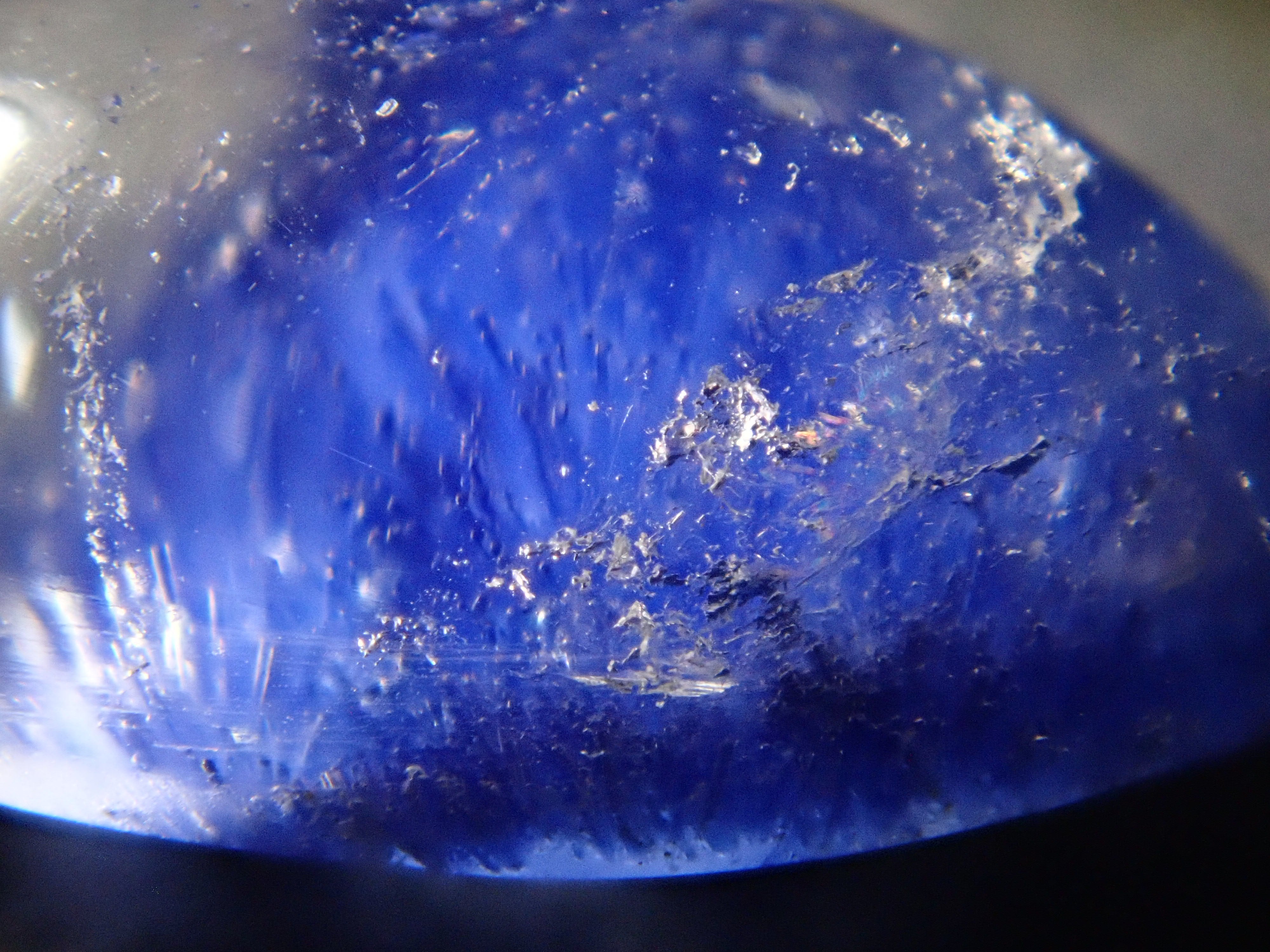 【12561974掲載】ブラジル産デュモルチェライトインクォーツ 2.054ctルース