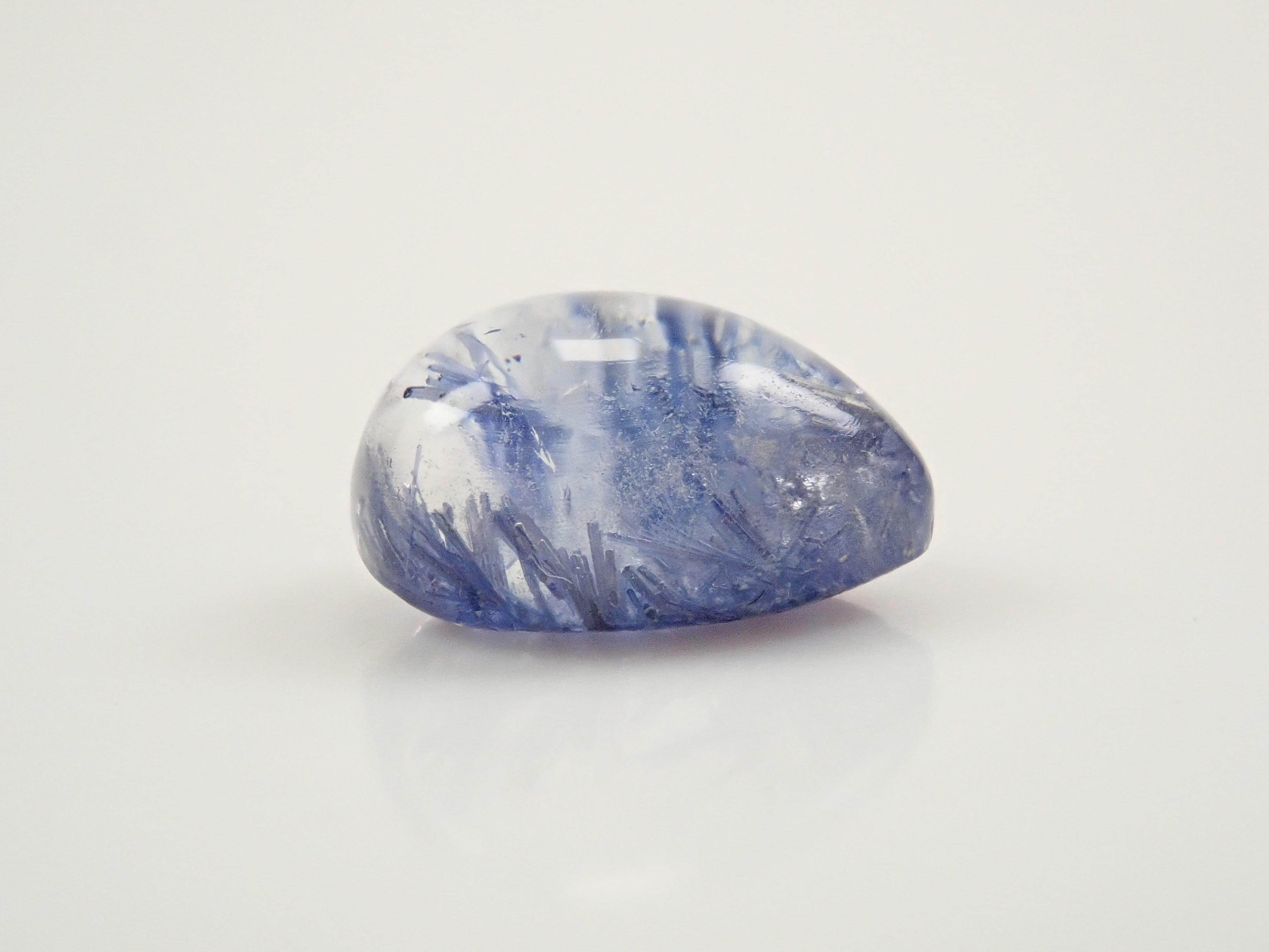 【12561975掲載】ブラジル産デュモルチェライトインクォーツ 1.559ctルース