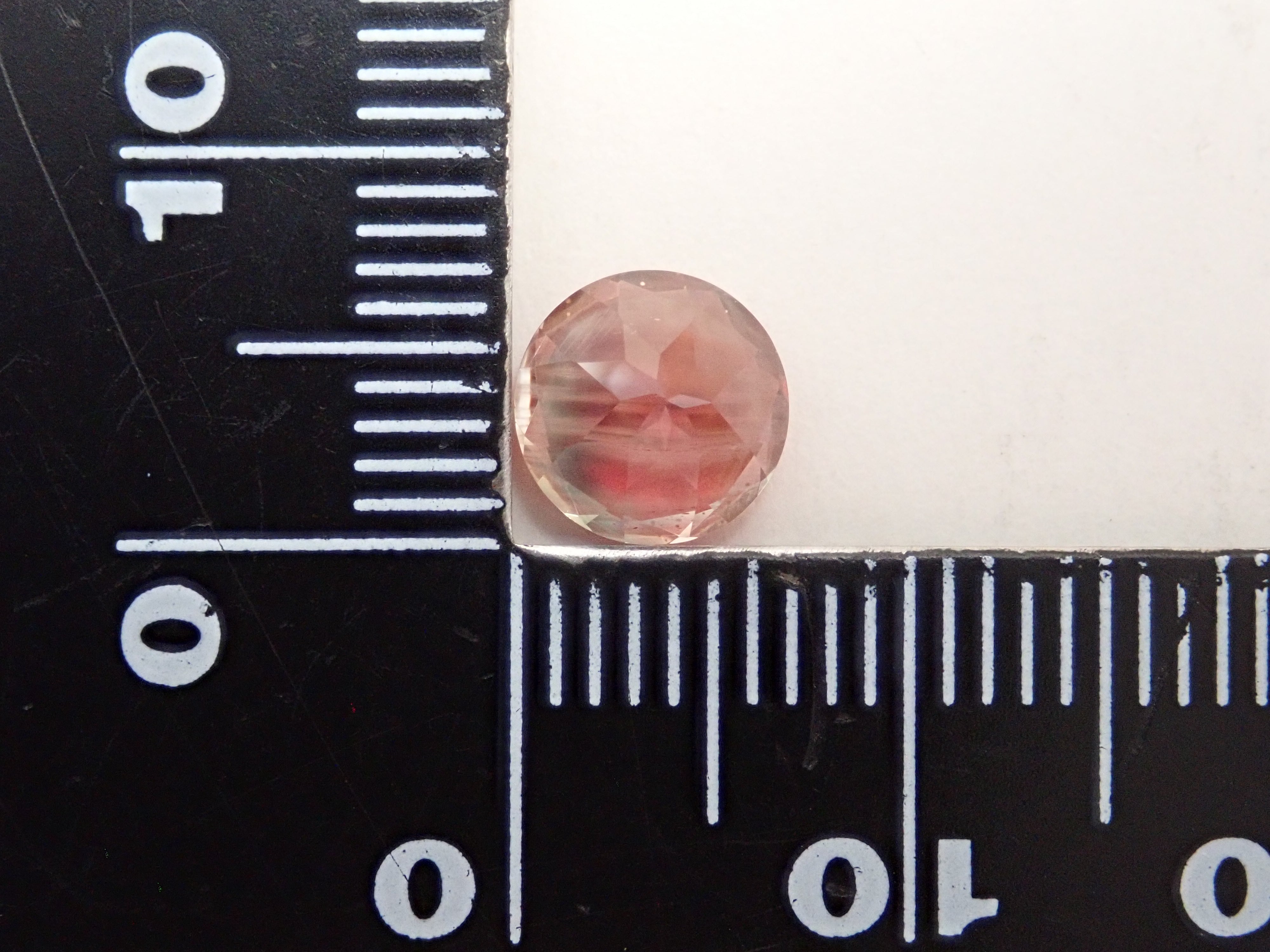 【12561984掲載】アメリカ産オレゴンサンストーン 1.308ctルース