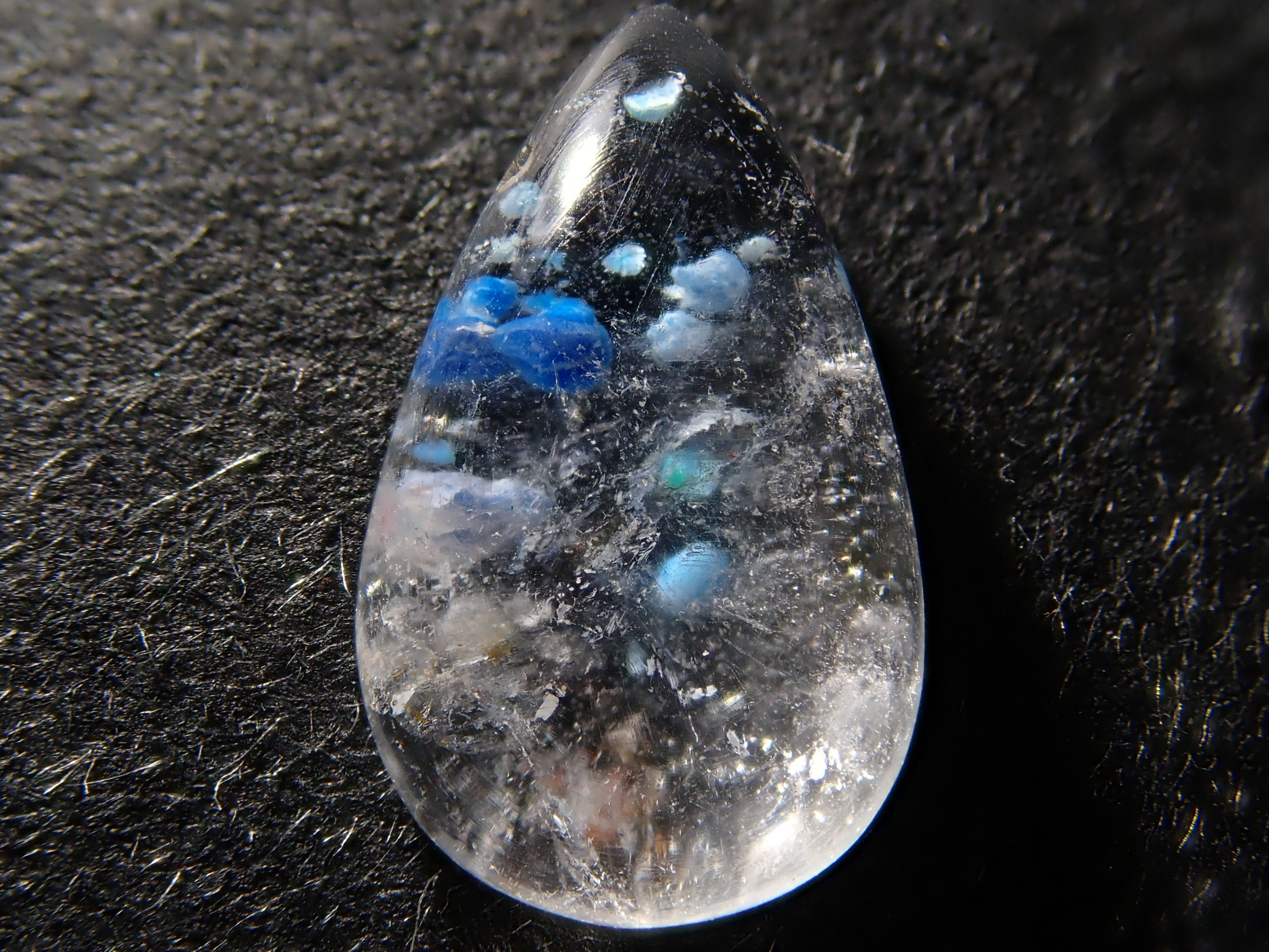 【12561941掲載】ブラジル産メデューサクォーツ（パライバクォーツ） 1.202ctルース