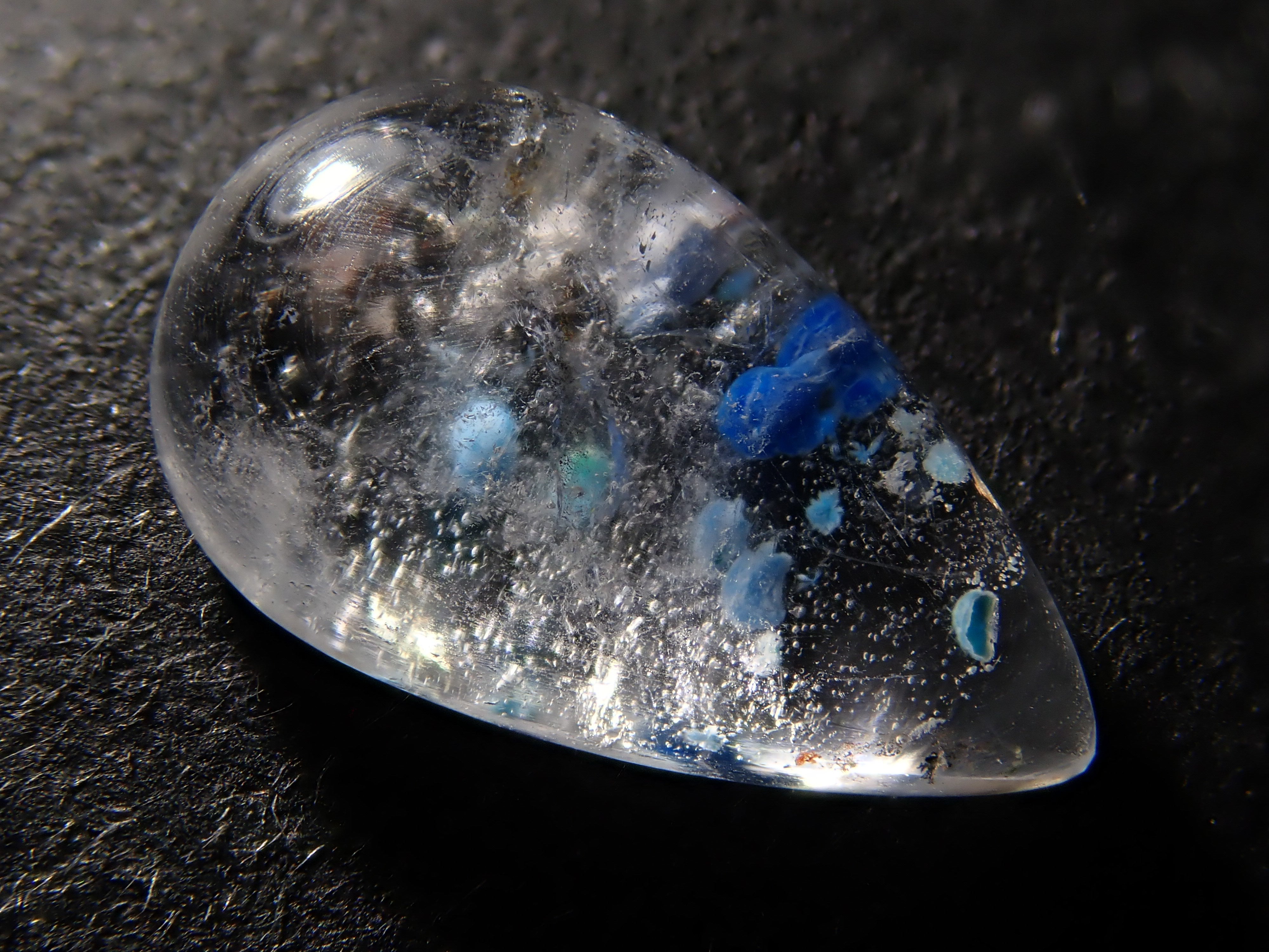 【12561941掲載】ブラジル産メデューサクォーツ（パライバクォーツ） 1.202ctルース