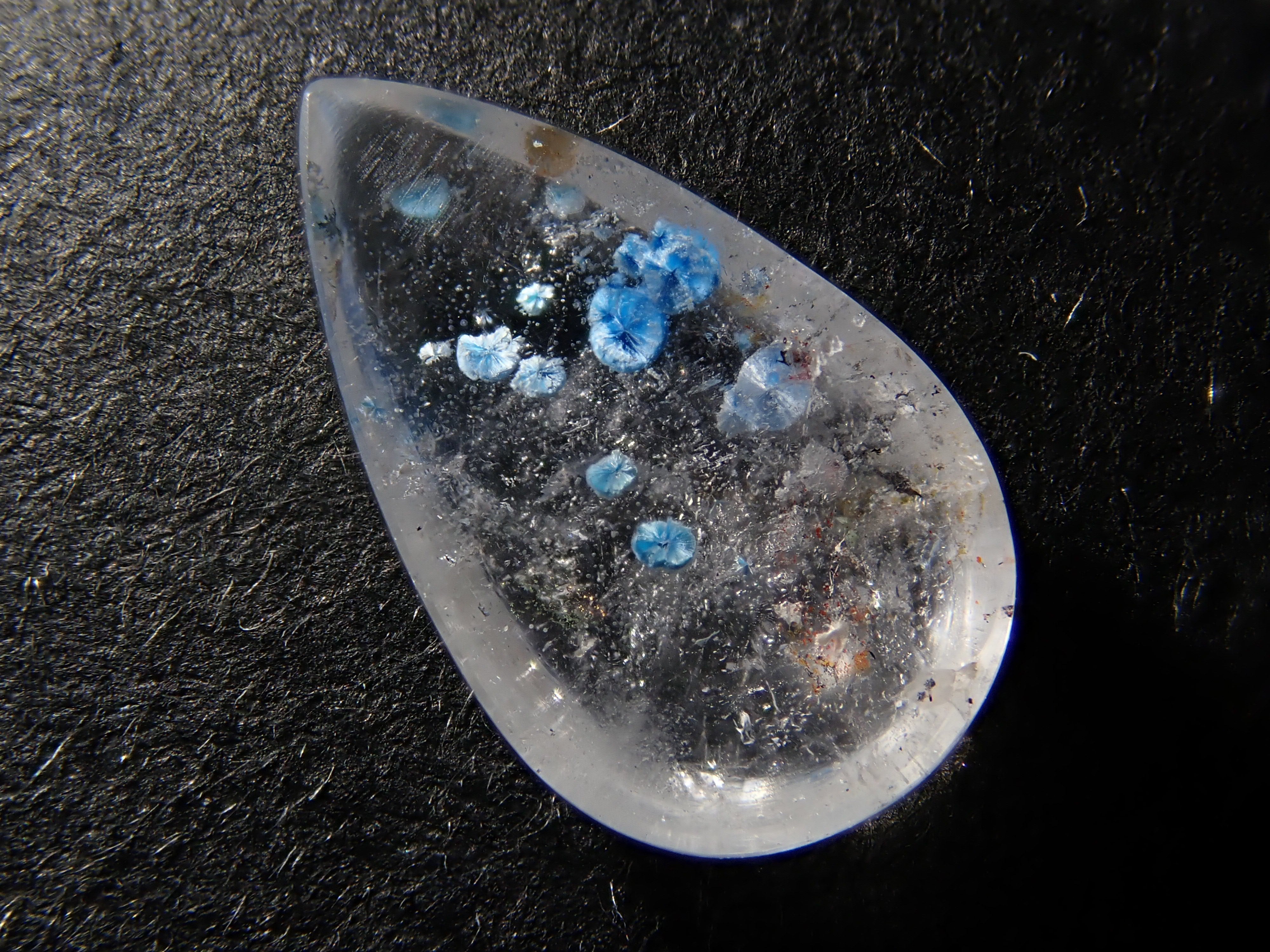 【12561941掲載】ブラジル産メデューサクォーツ（パライバクォーツ） 1.202ctルース