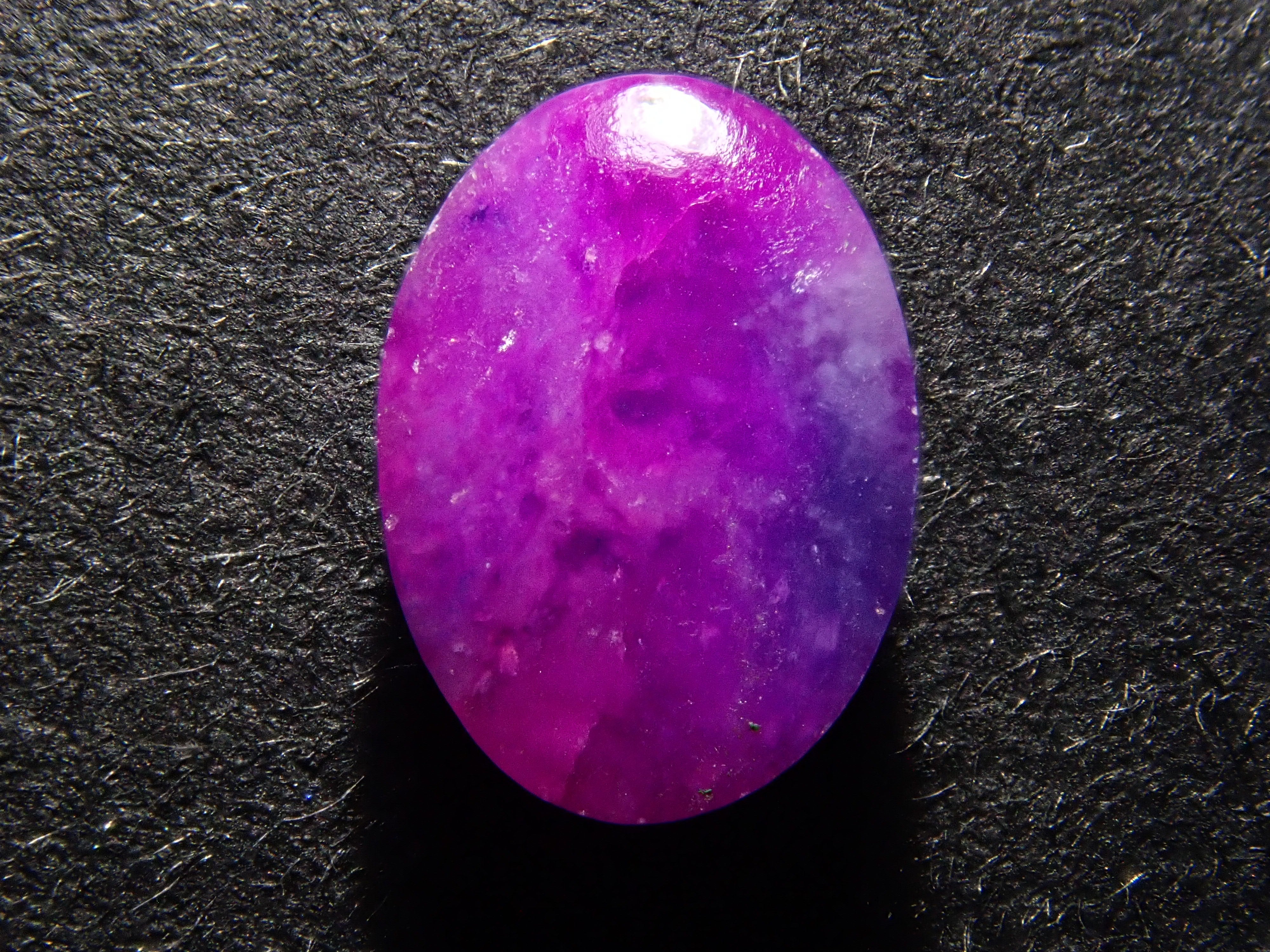 【12561950掲載】南アフリカ産スギライト 0.793ctルース