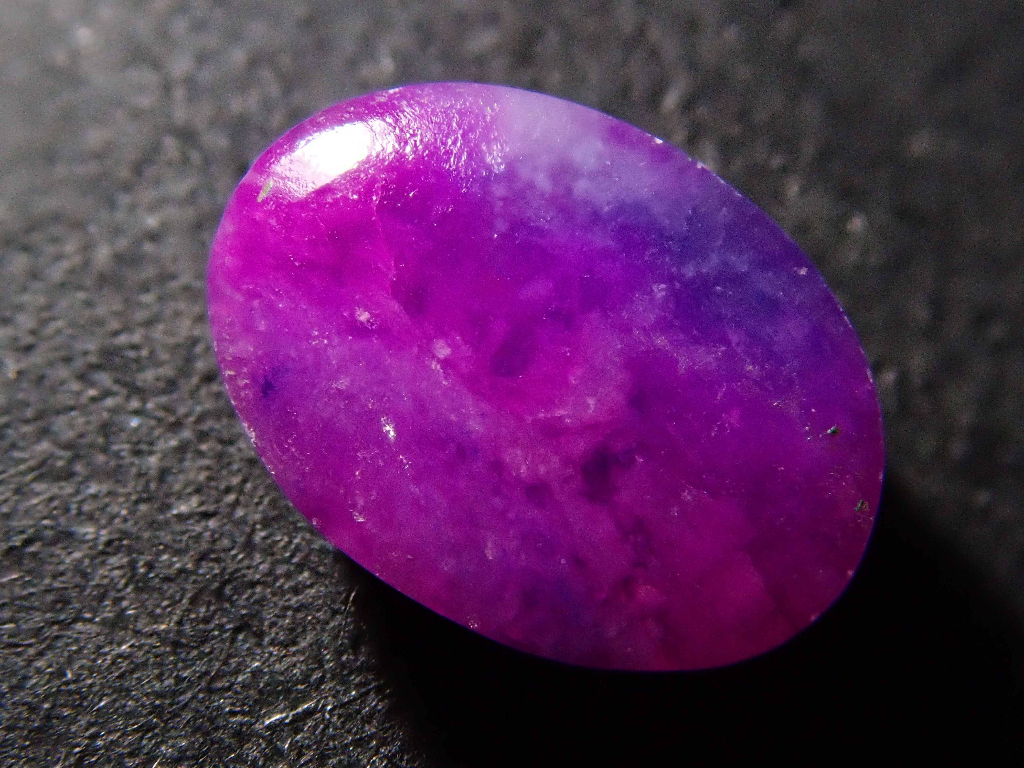 【12561950掲載】南アフリカ産スギライト 0.793ctルース