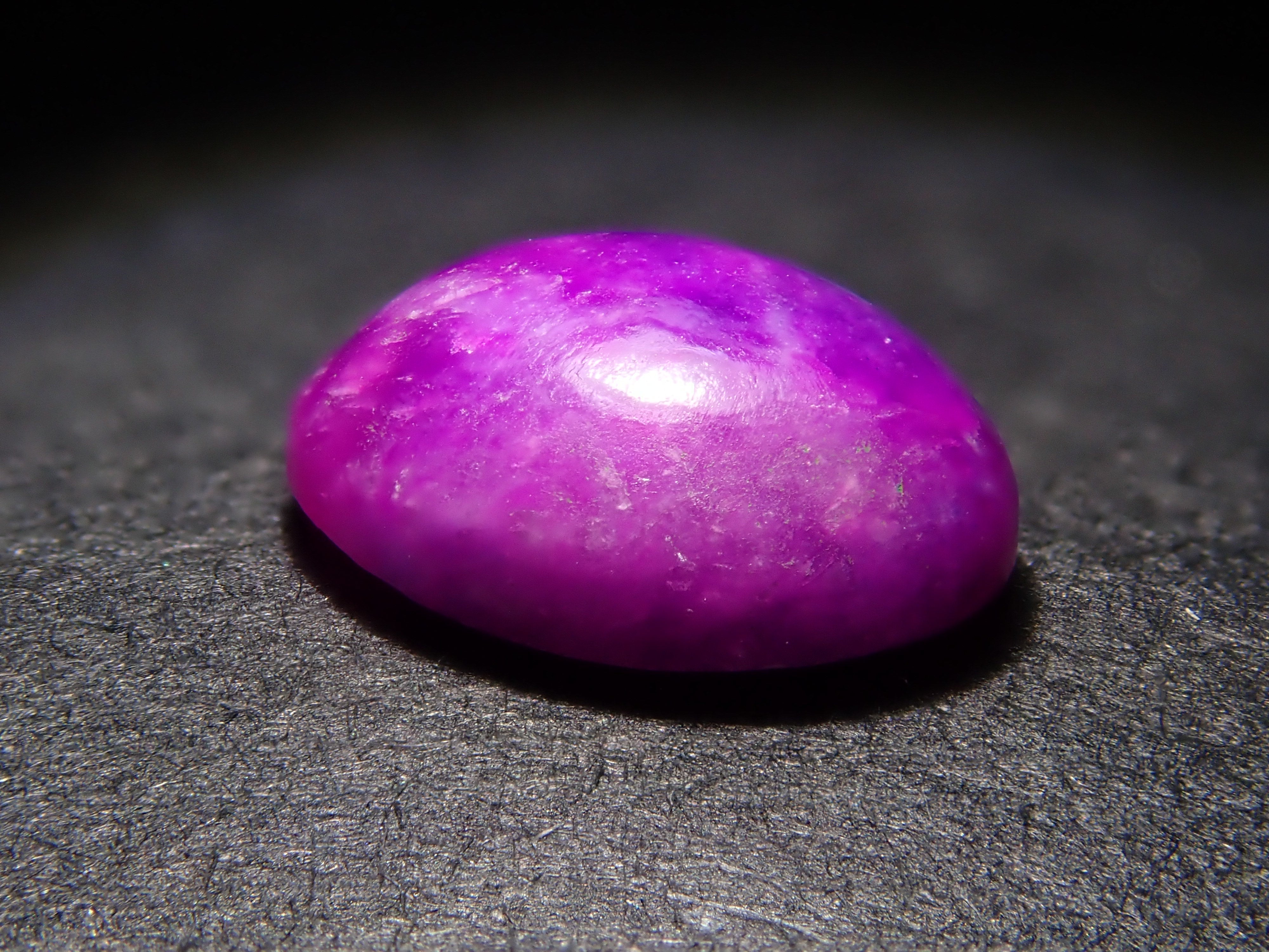 南アフリカ産スギライト 0.793ctルース