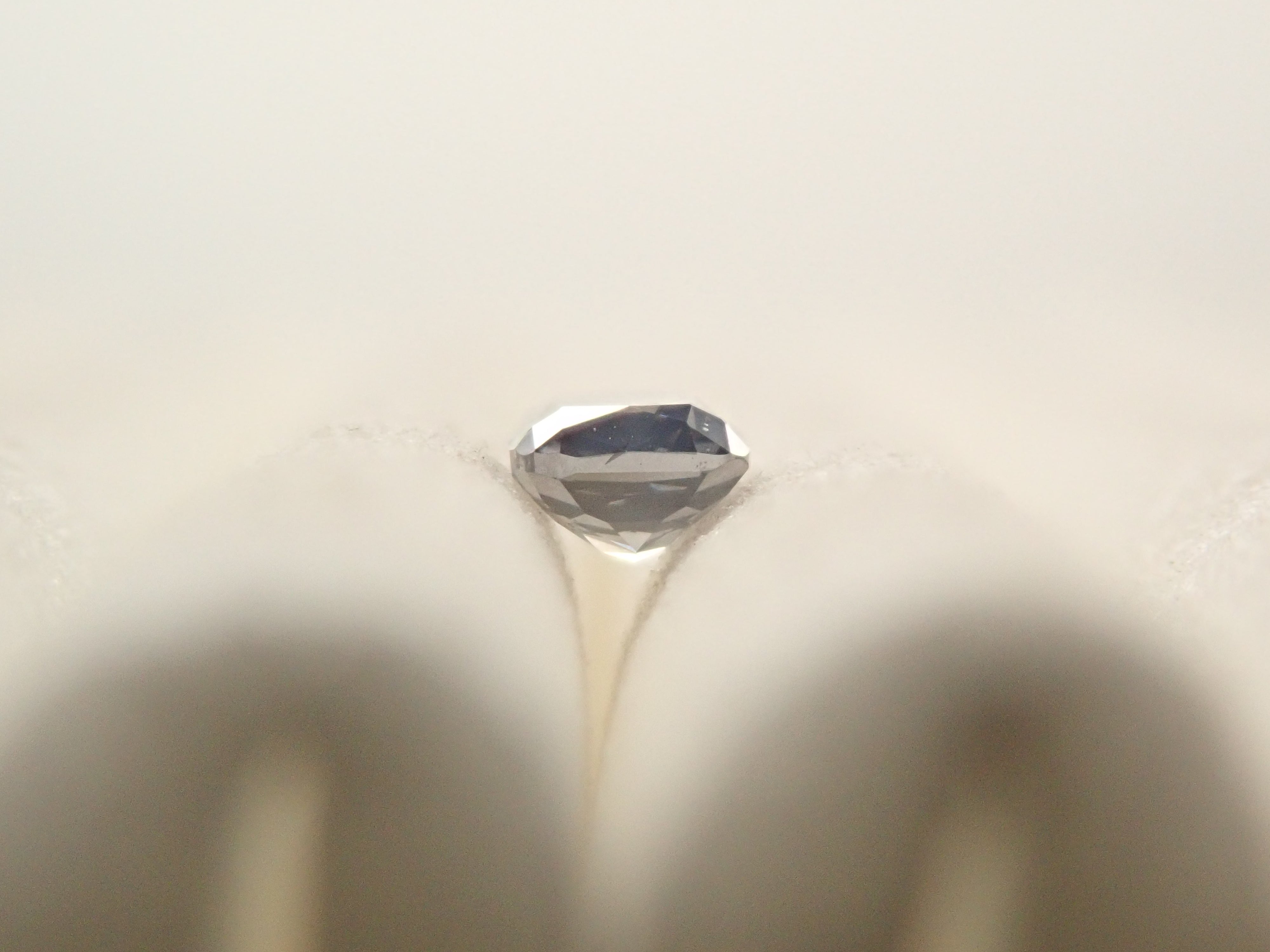 【32501854掲載】グレーダイヤモンド 0.079ctルース(FANCY DARK GRAY, I-1)