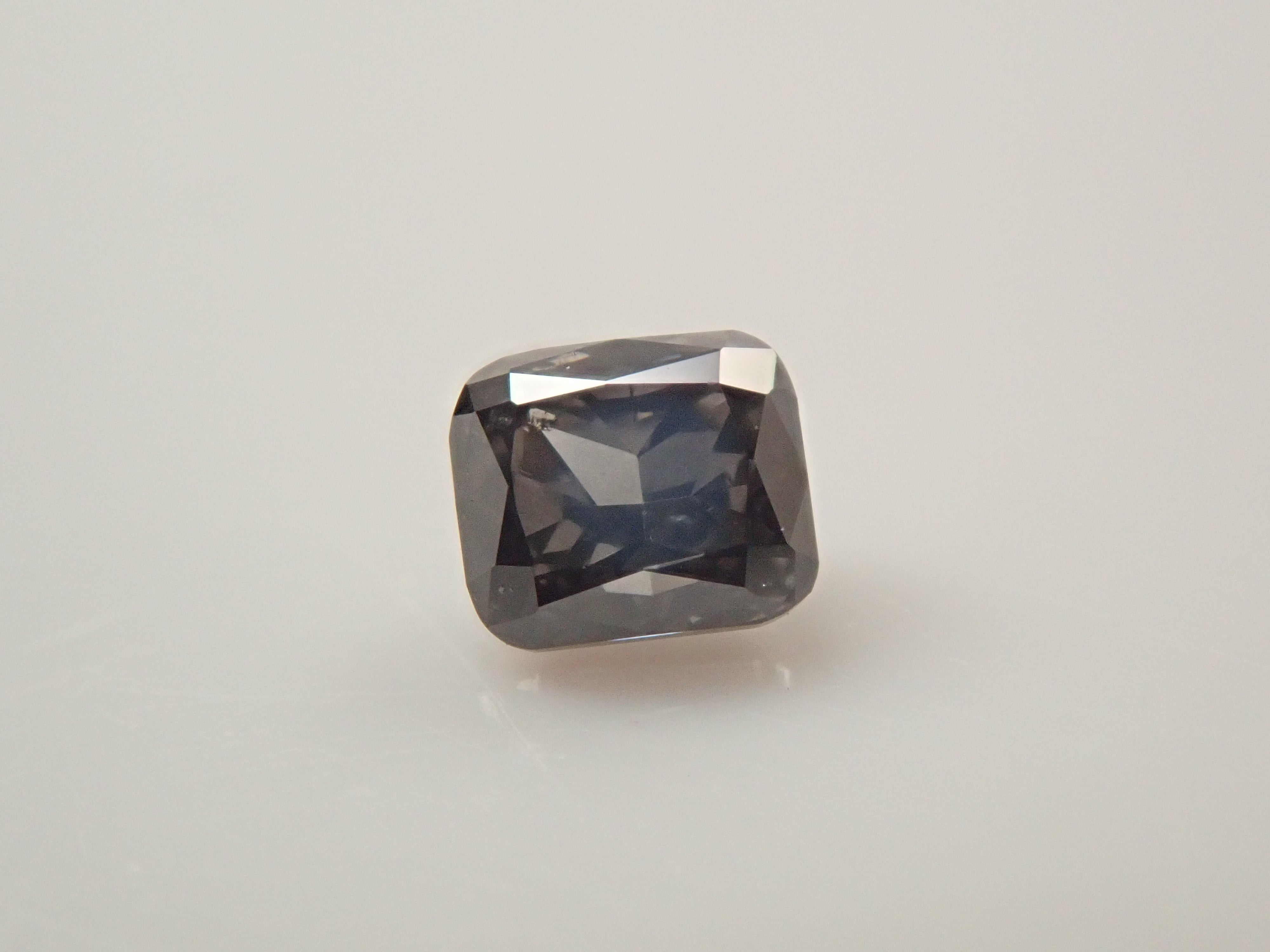 【32501854掲載】グレーダイヤモンド 0.079ctルース(FANCY DARK GRAY, I-1)