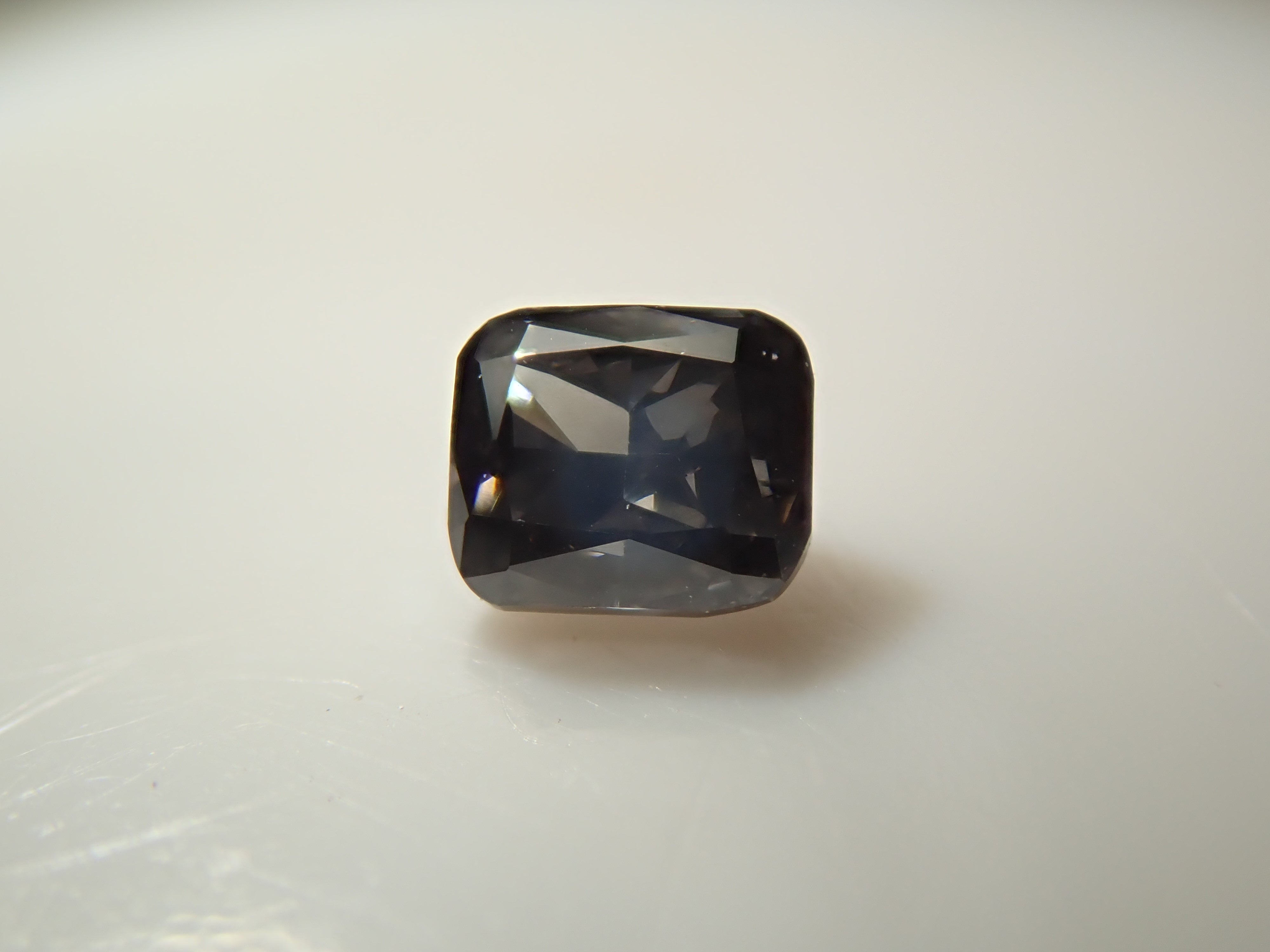 【32501854掲載】グレーダイヤモンド 0.079ctルース(FANCY DARK GRAY, I-1)