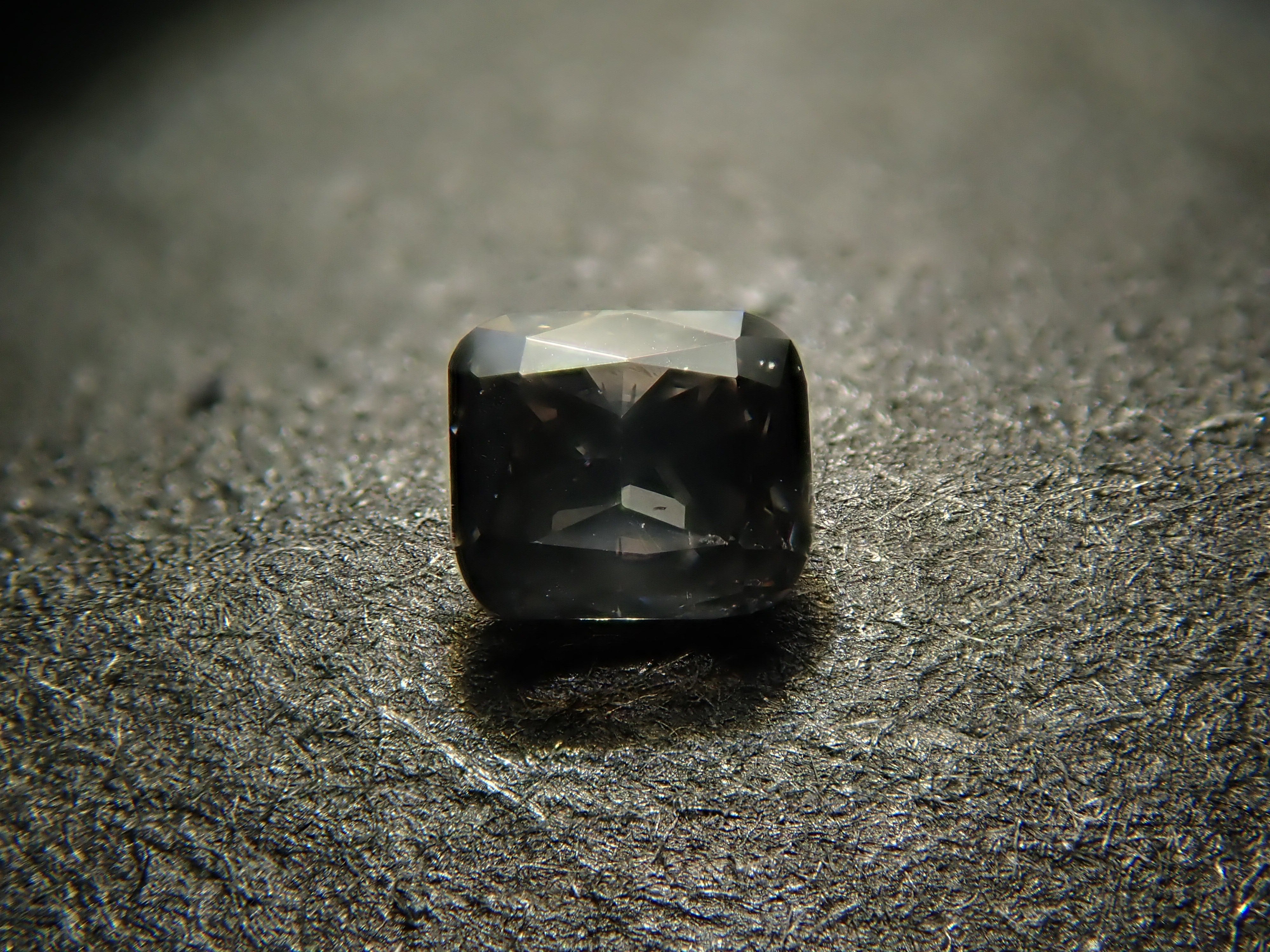 【32501854掲載】グレーダイヤモンド 0.079ctルース(FANCY DARK GRAY, I-1)