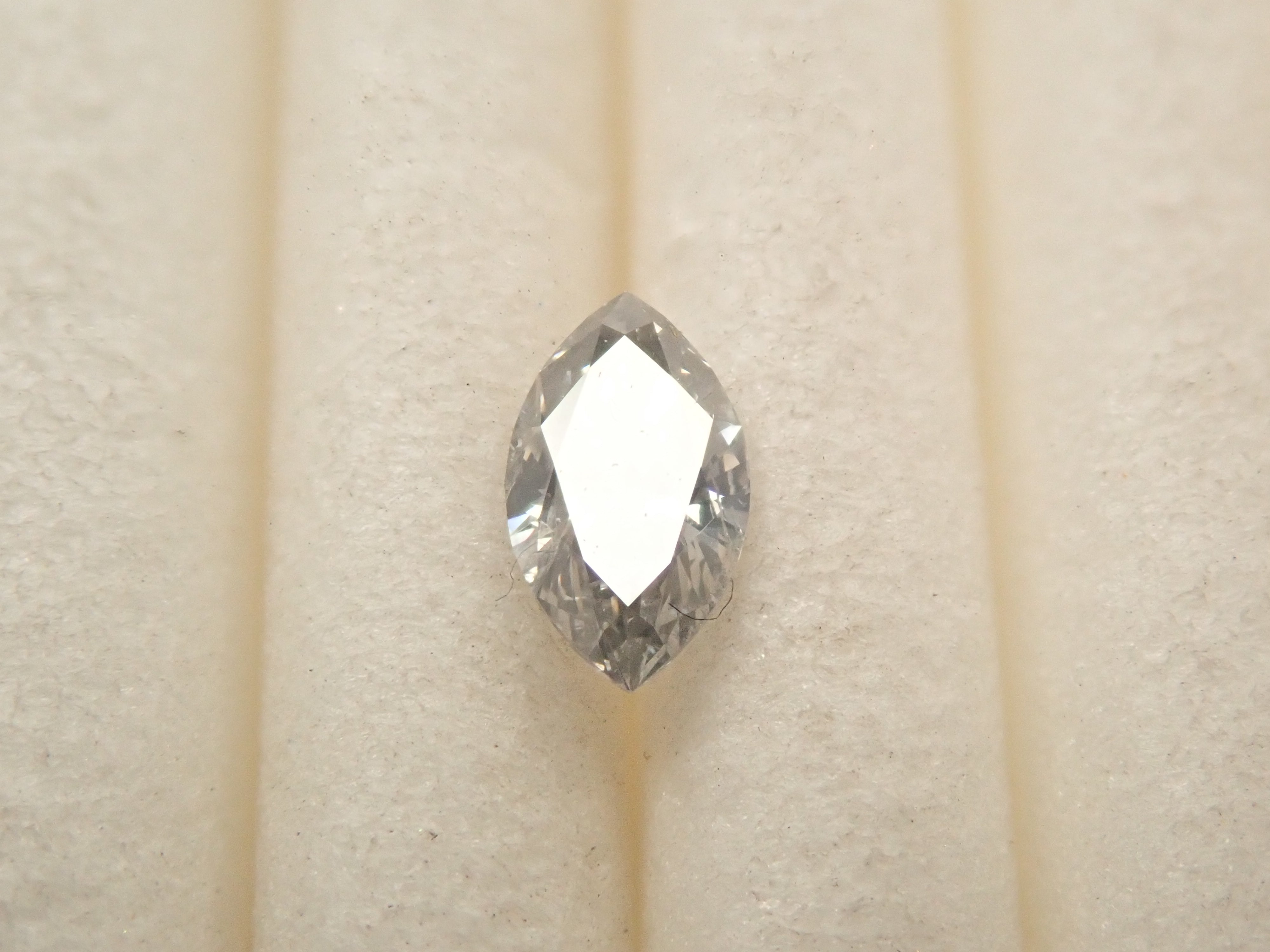 【32501858掲載】グレーダイヤモンド 0.141ctルース(FANCY GRAY, I-1)