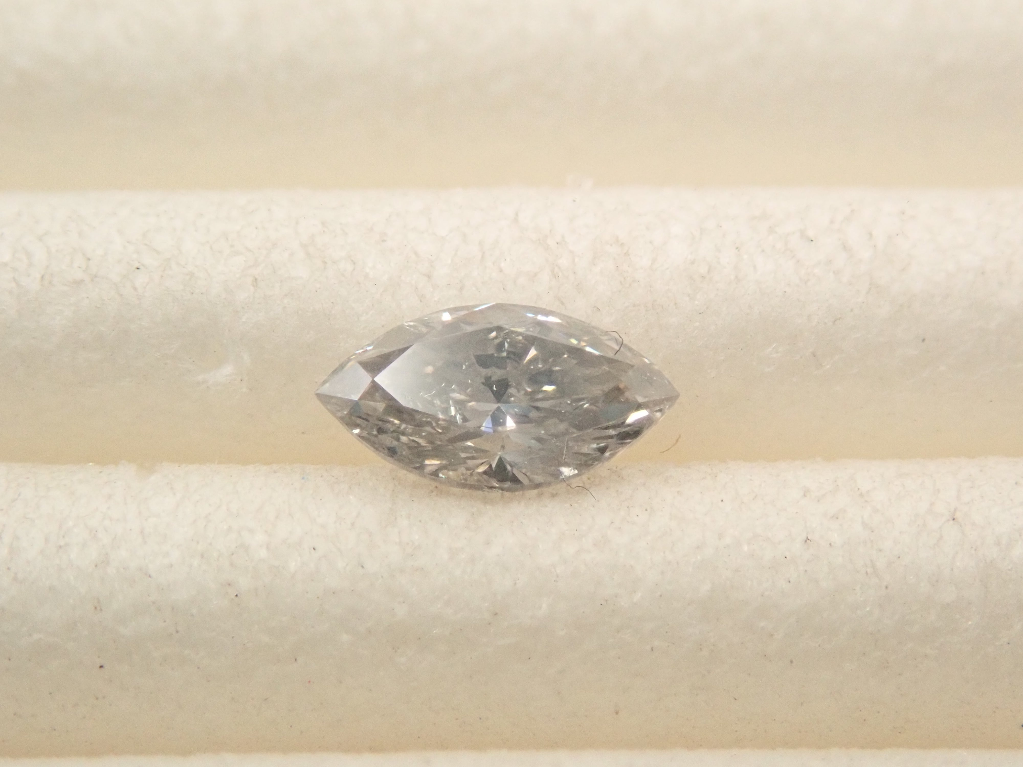 【32501858掲載】グレーダイヤモンド 0.141ctルース(FANCY GRAY, I-1)