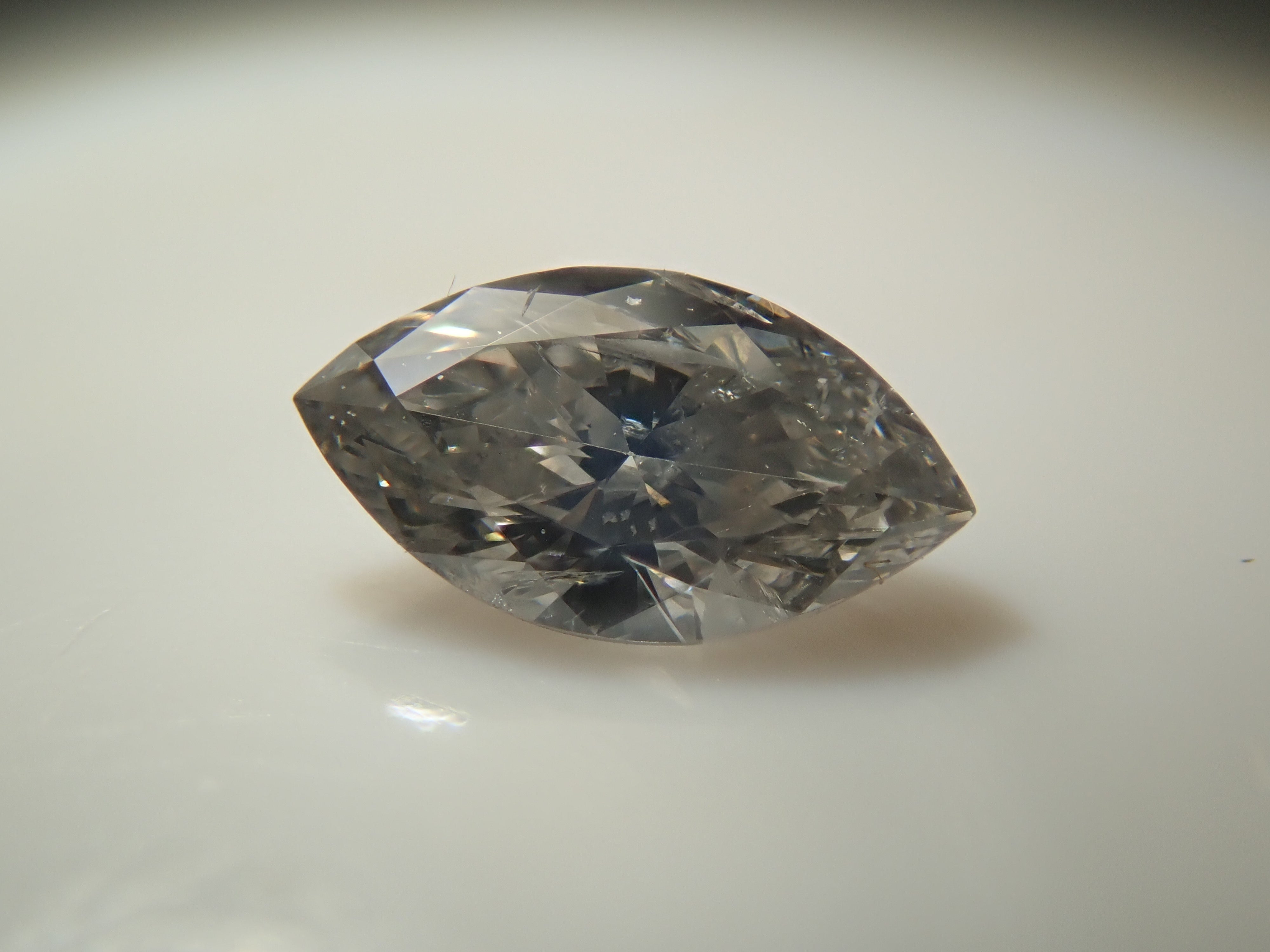 【32501858掲載】グレーダイヤモンド 0.141ctルース(FANCY GRAY, I-1)