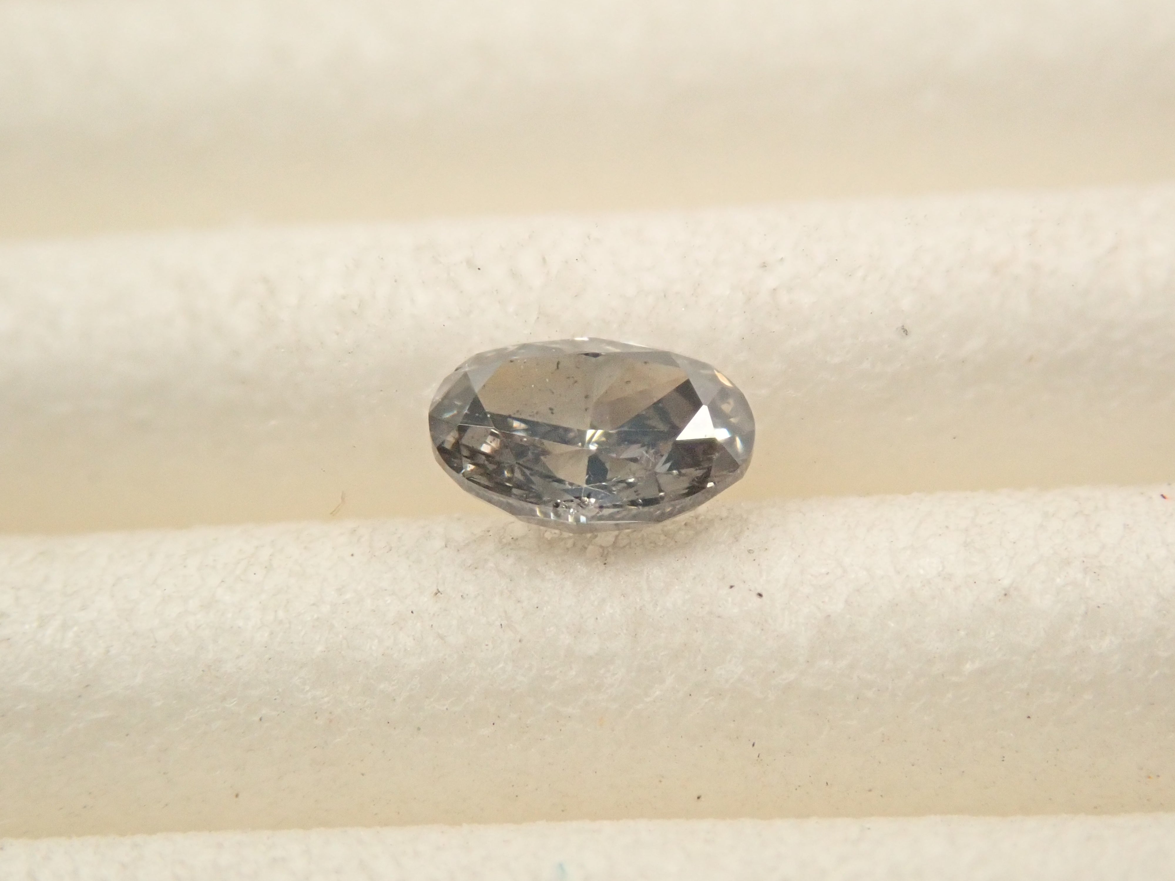 【32501859掲載】グレーダイヤモンド 0.158ctルース(FANCY DARK GRAY, I-1)
