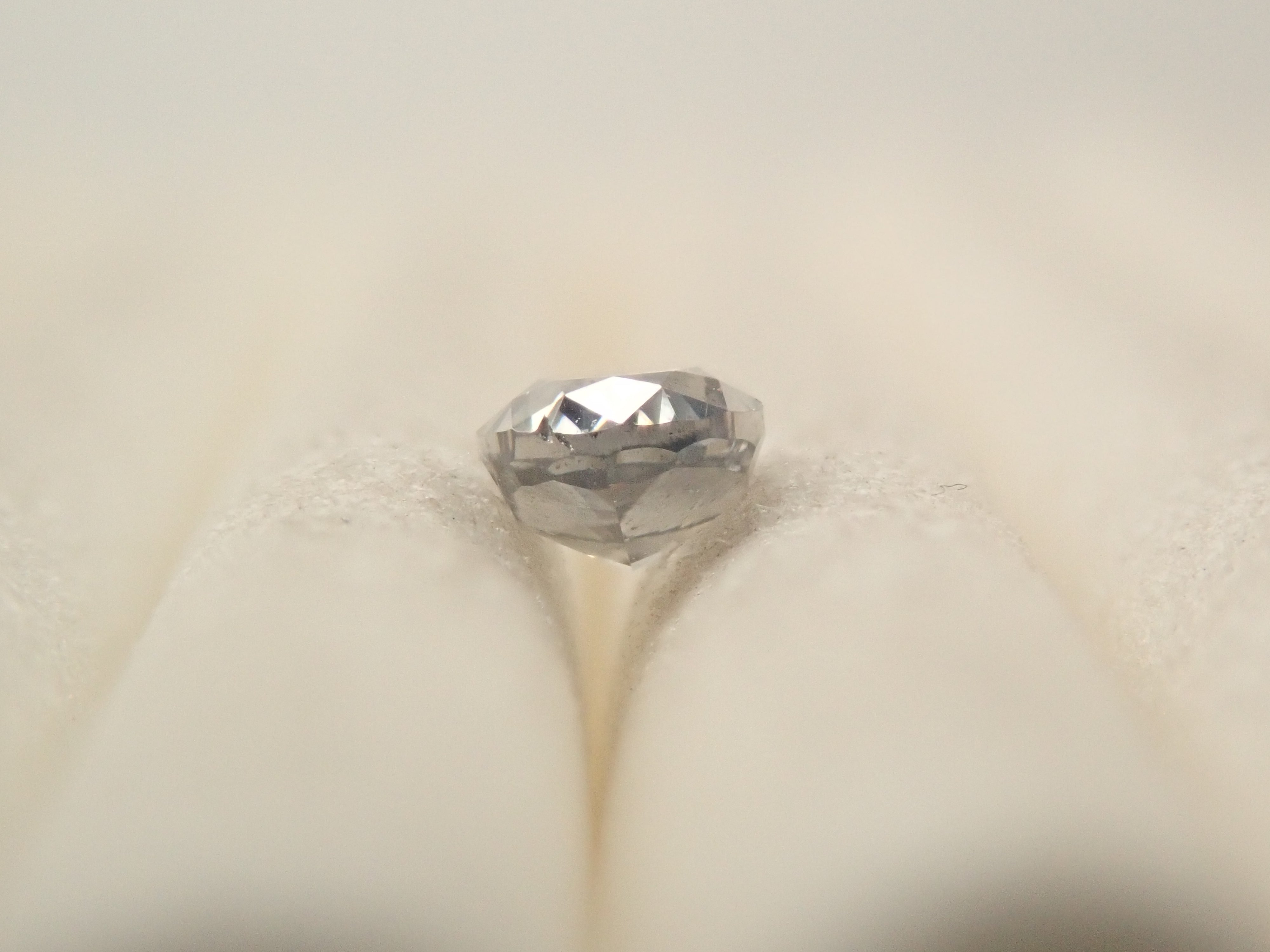 【32501859掲載】グレーダイヤモンド 0.158ctルース(FANCY DARK GRAY, I-1)