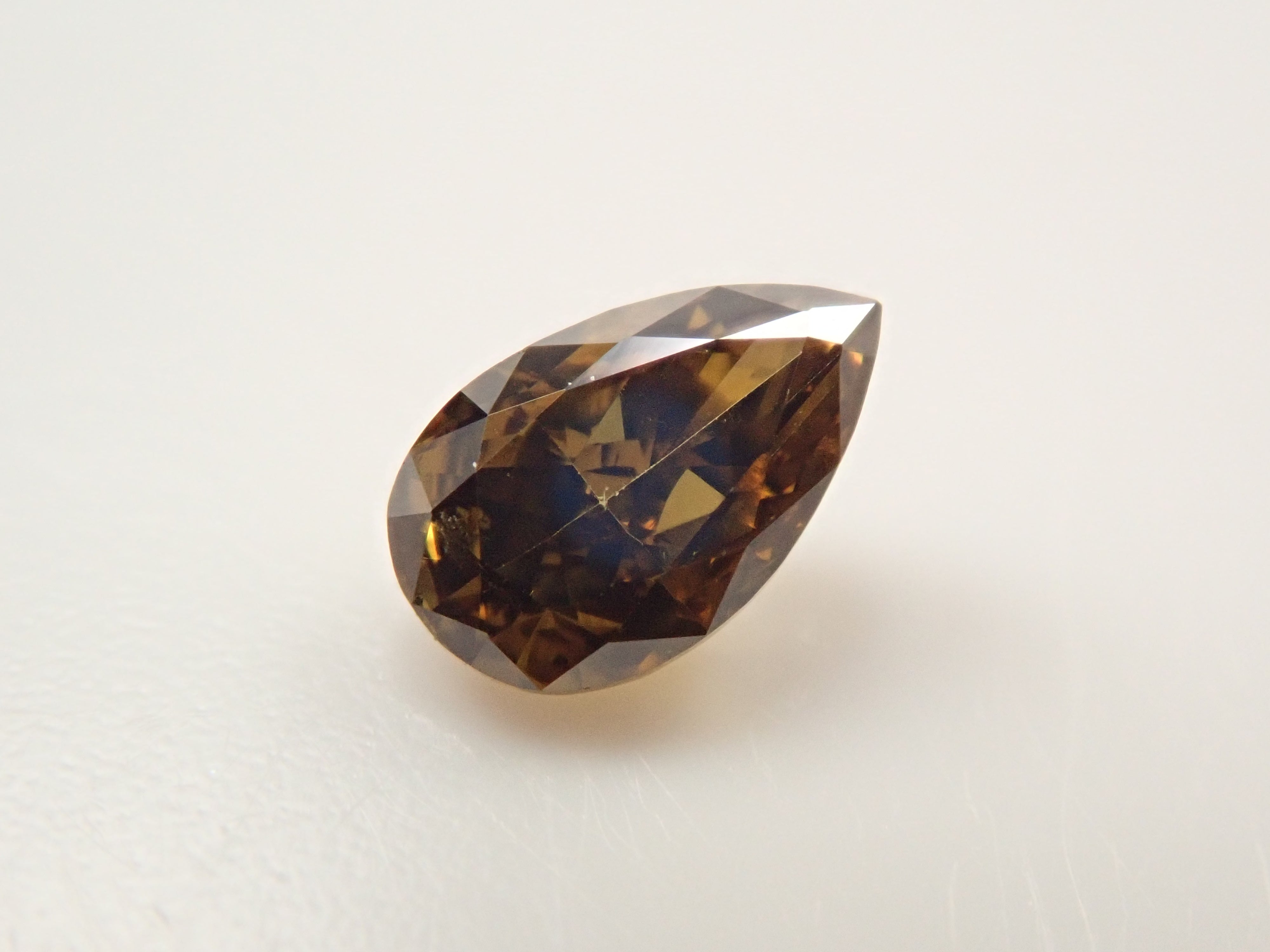 【32501860掲載】ブラウンダイヤモンド 0.174ctルース(FANCY DARK BROWN, SI-2)