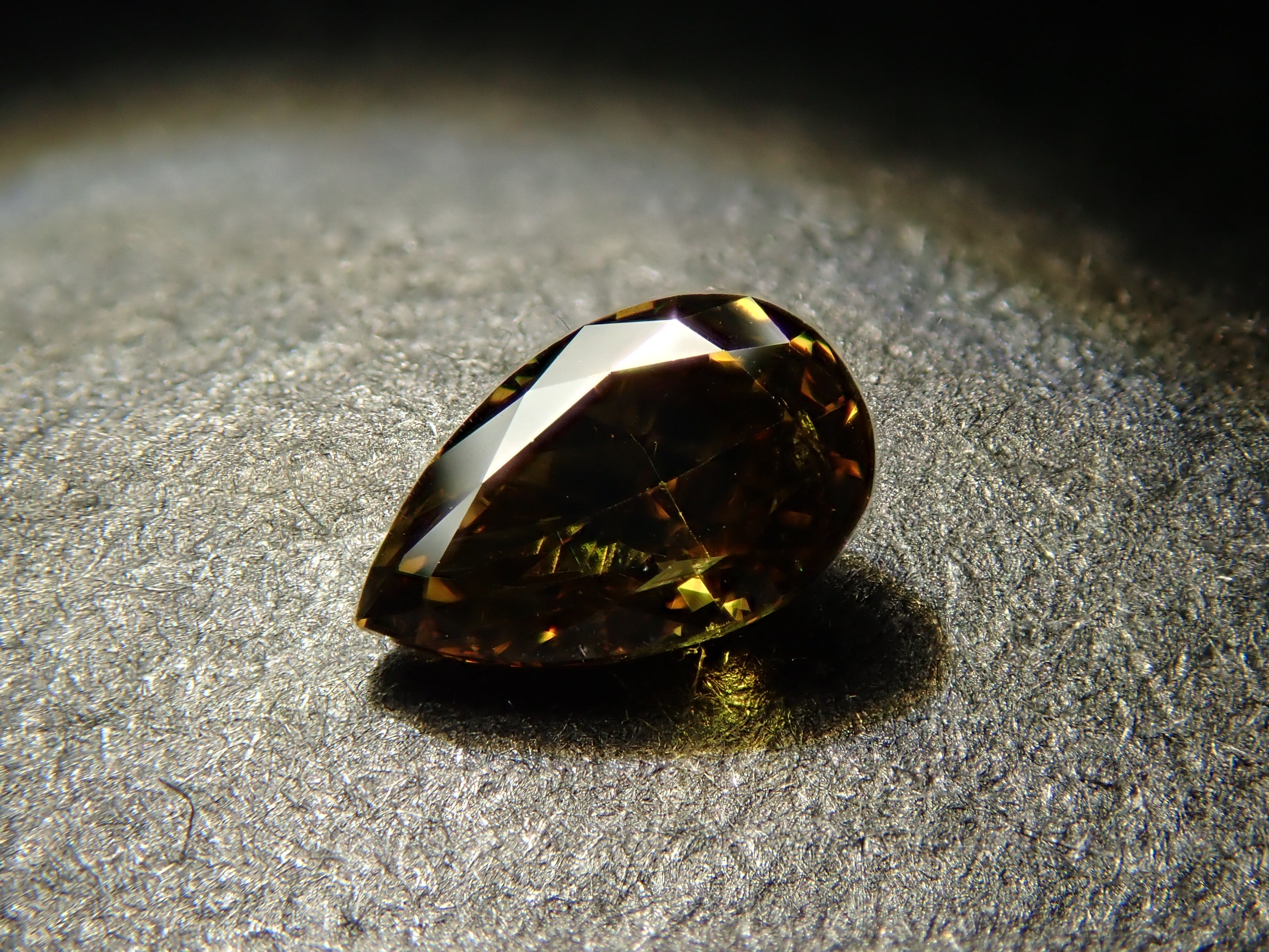 【32501860掲載】ブラウンダイヤモンド 0.174ctルース(FANCY DARK BROWN, SI-2)