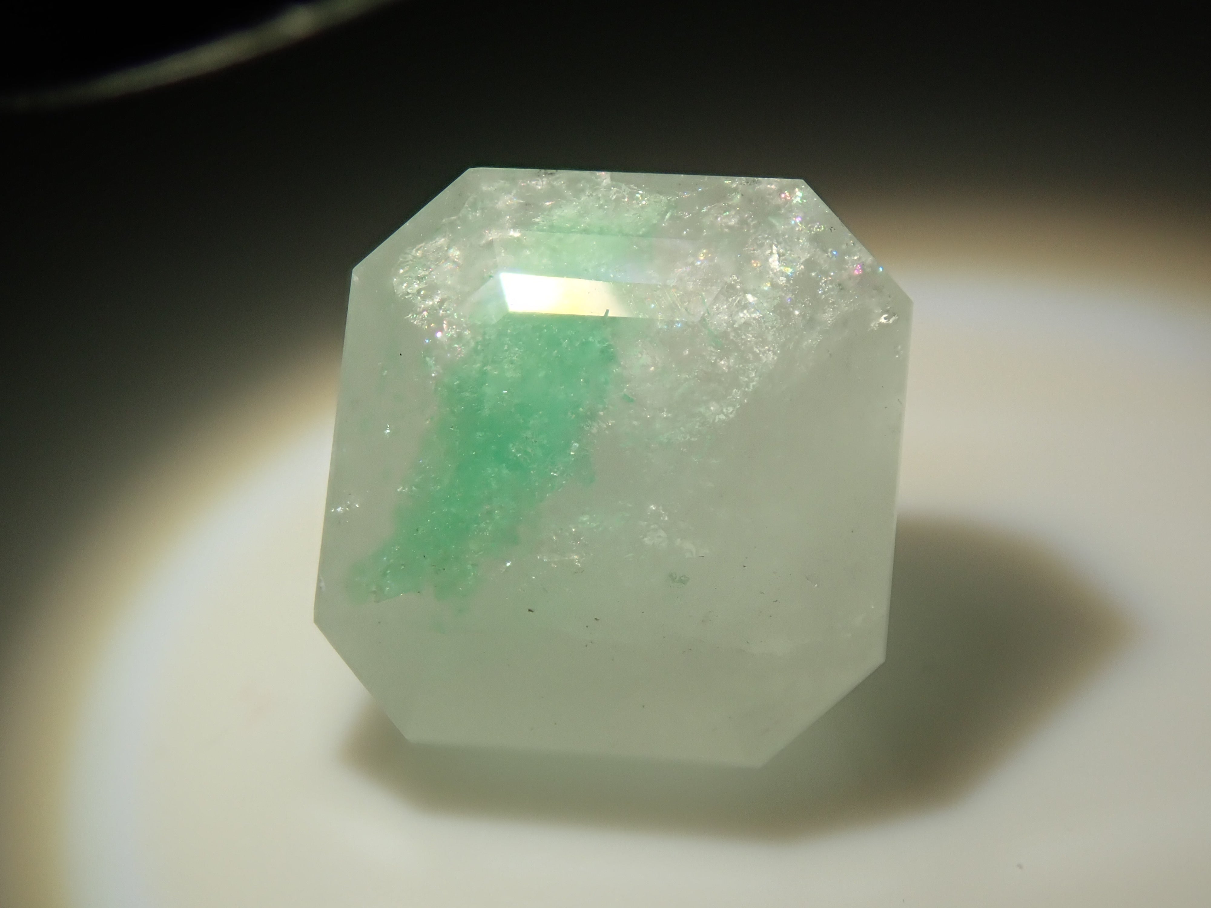 パキスタン産エメラルドインクォーツ 3.020ctルース