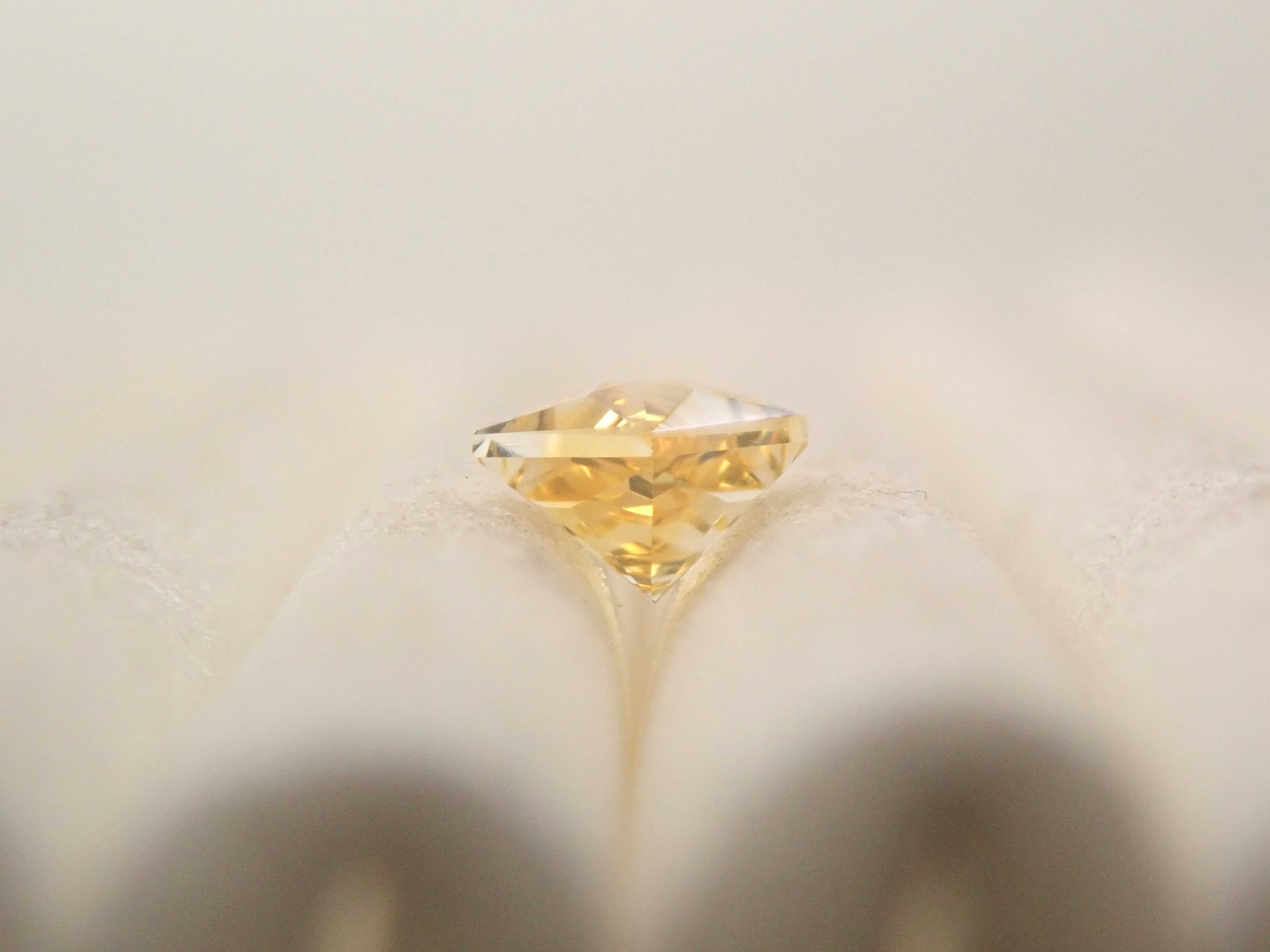 【12561129掲載】スリランカ産イエローサファイア 0.291ctルース