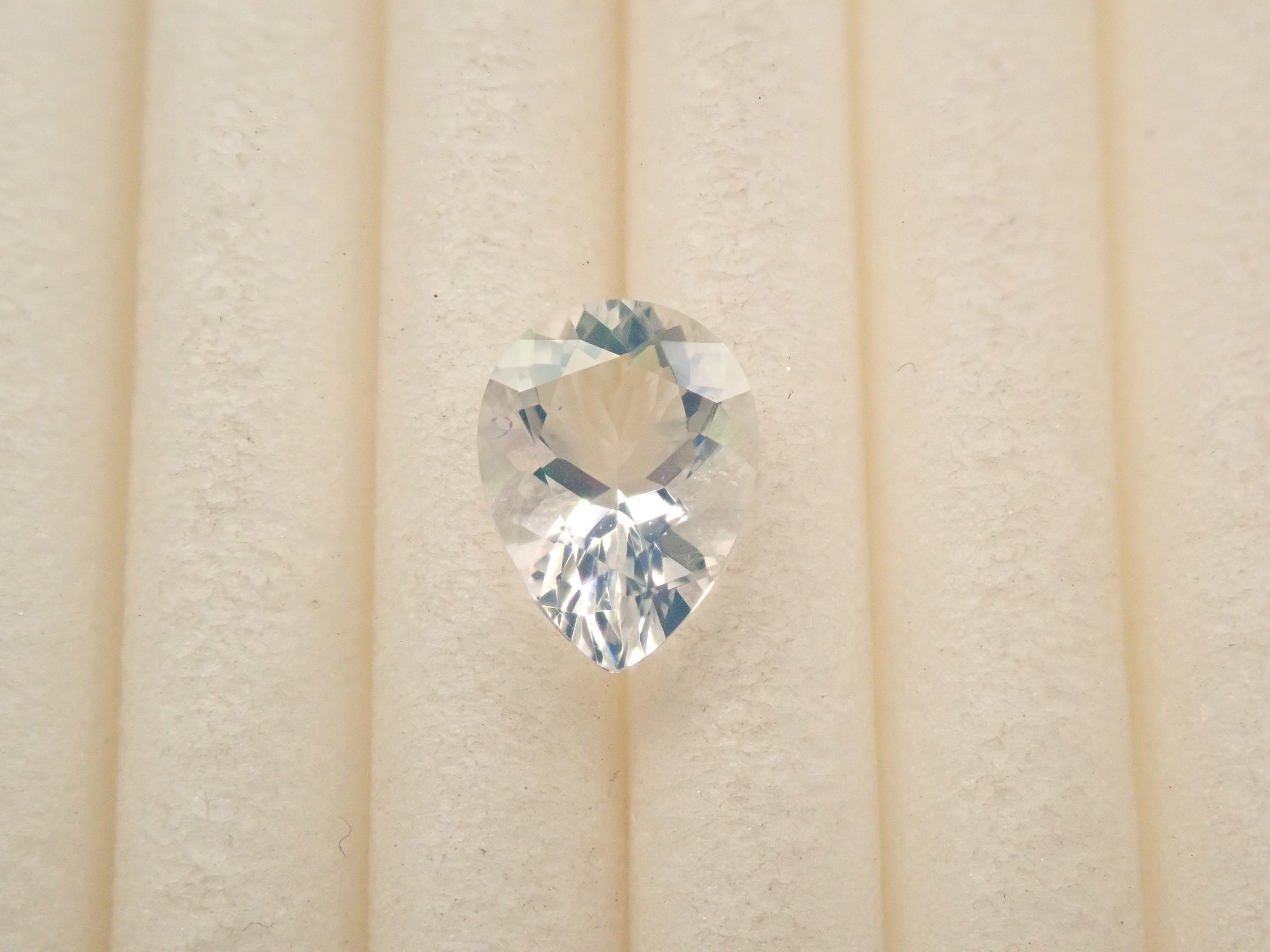 【12561168掲載】メキシコ産ウォーターオパール（ファセットカット） 0.349ctルース