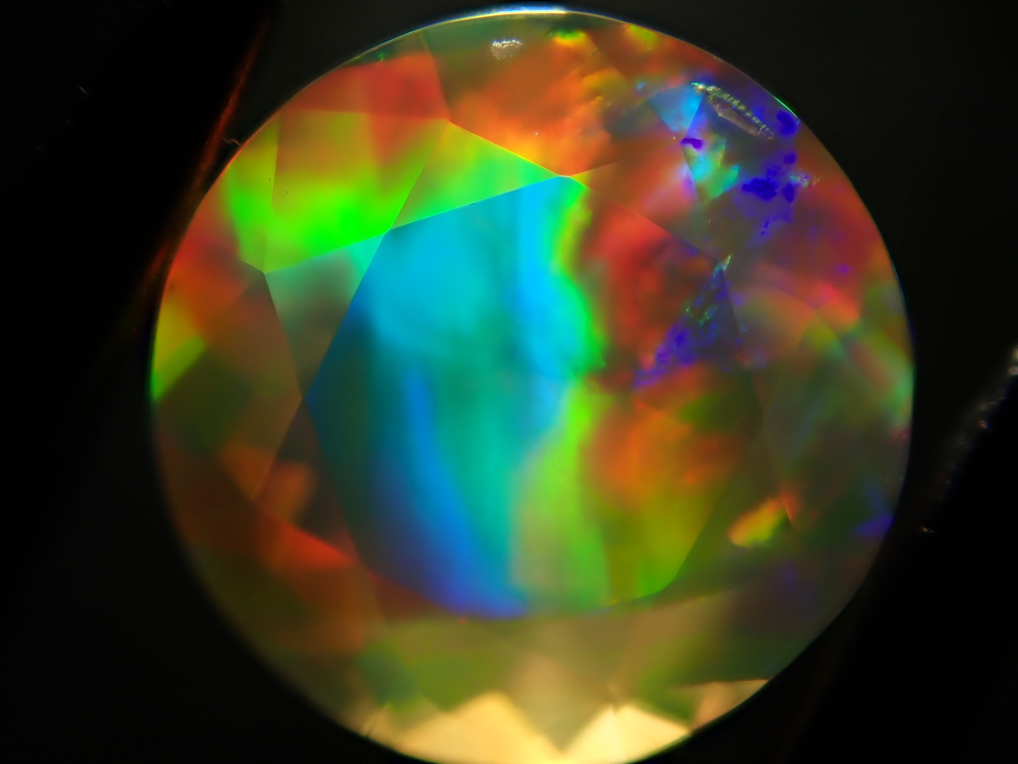 【3/24 22點開賣】墨西哥產刻面火歐泊 5.9mm/0.517ct裸石