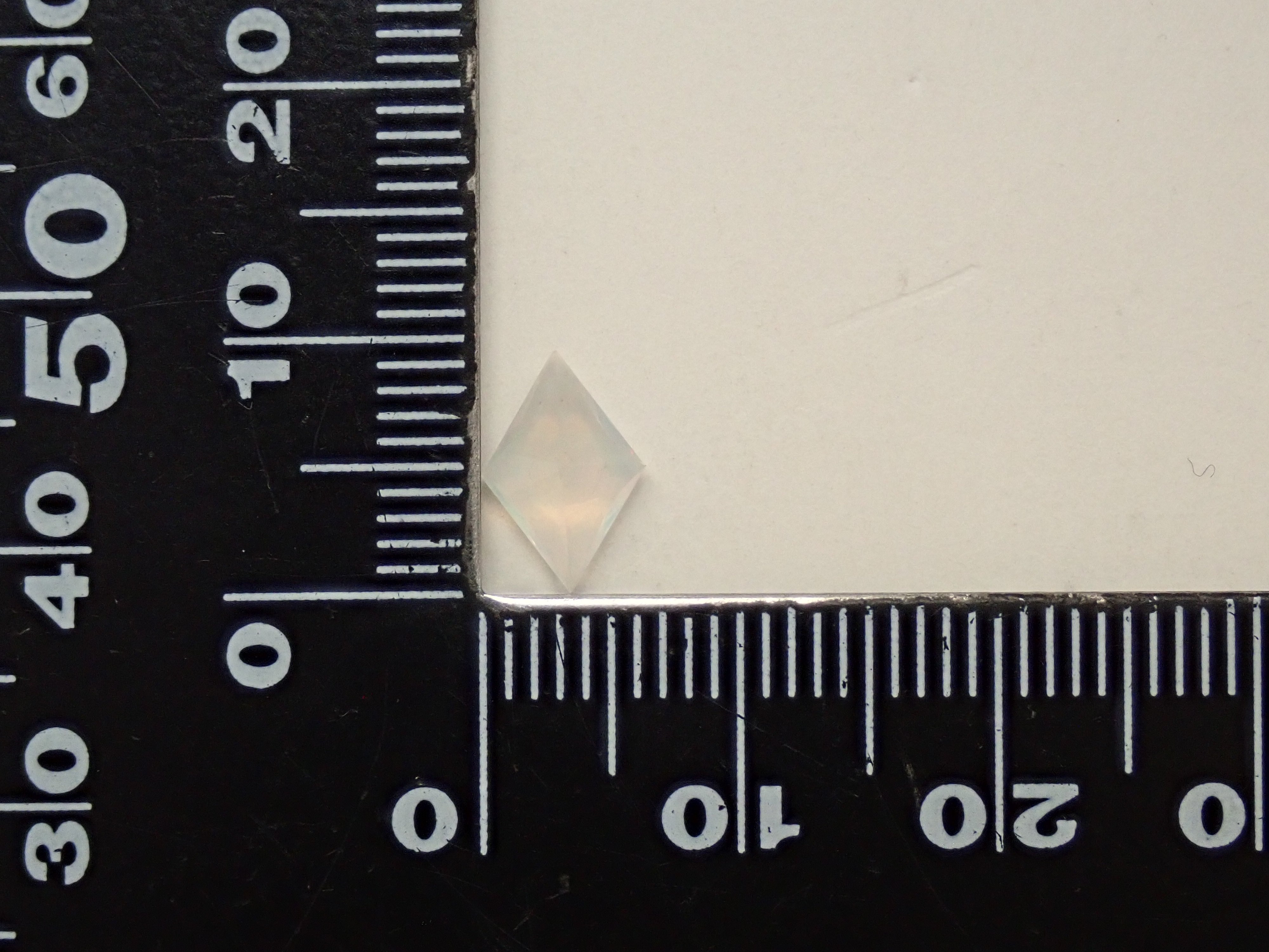 [12561176] Mexican Opal (Faceted) 0.644ct Loose